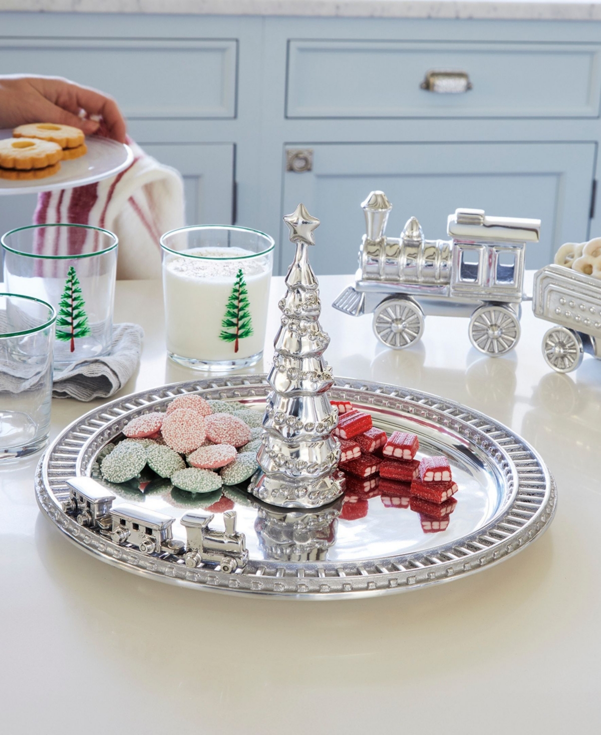 Mariposa Christmas Tree Train Sandcast Aluminum Server