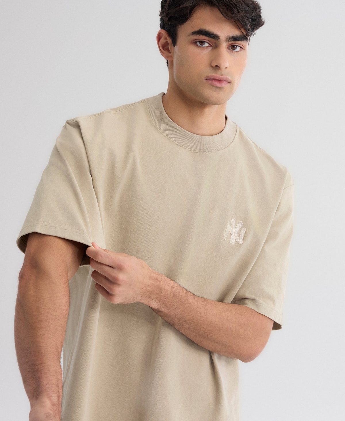 Fanatics Men's New York Yankees Iconic Heavyweight Relaxed-Fit Crewneck T-Shirt