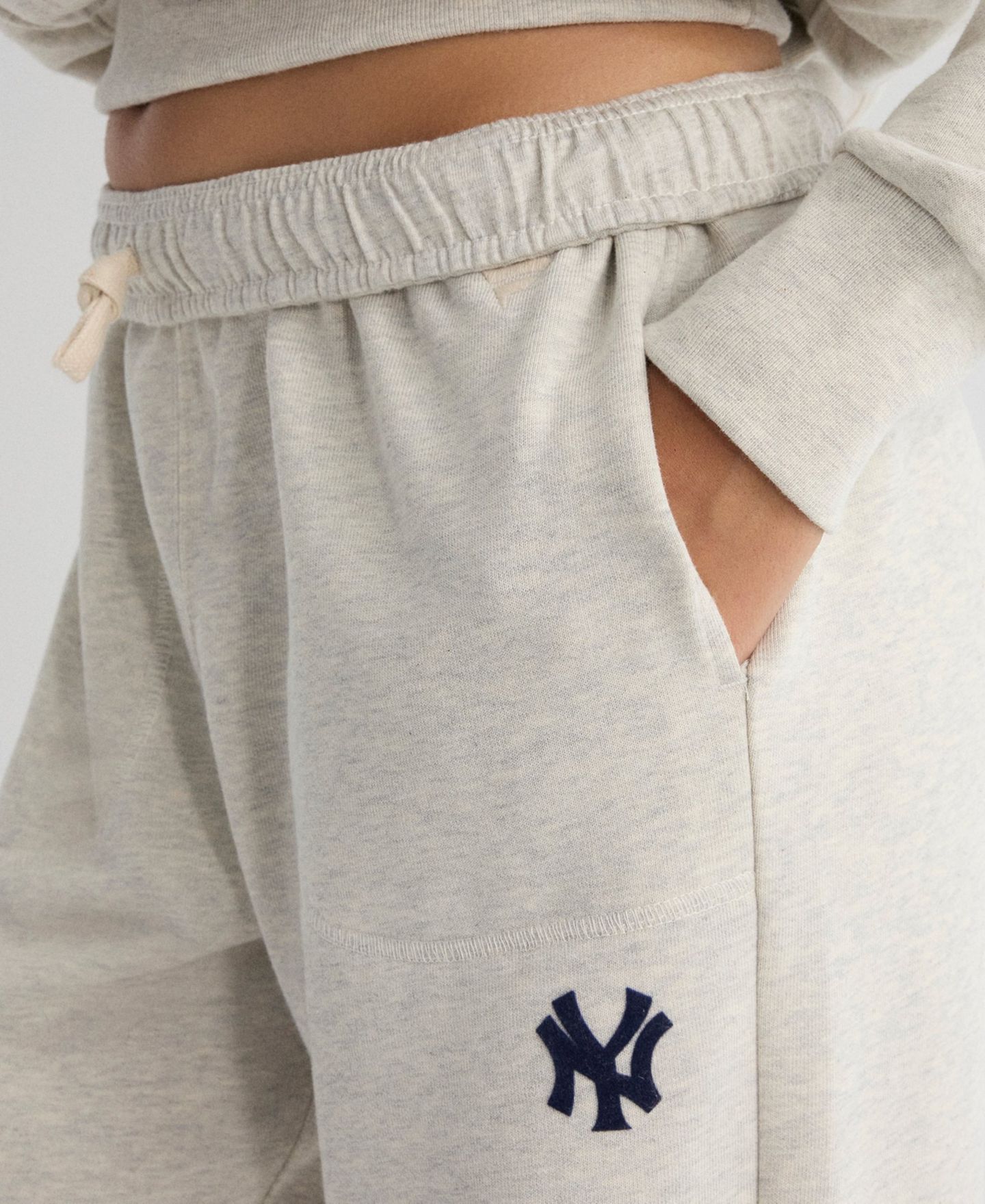 Женские брюки Fanatics New York Yankees Iconic High-Rise Terry Track — фото 7