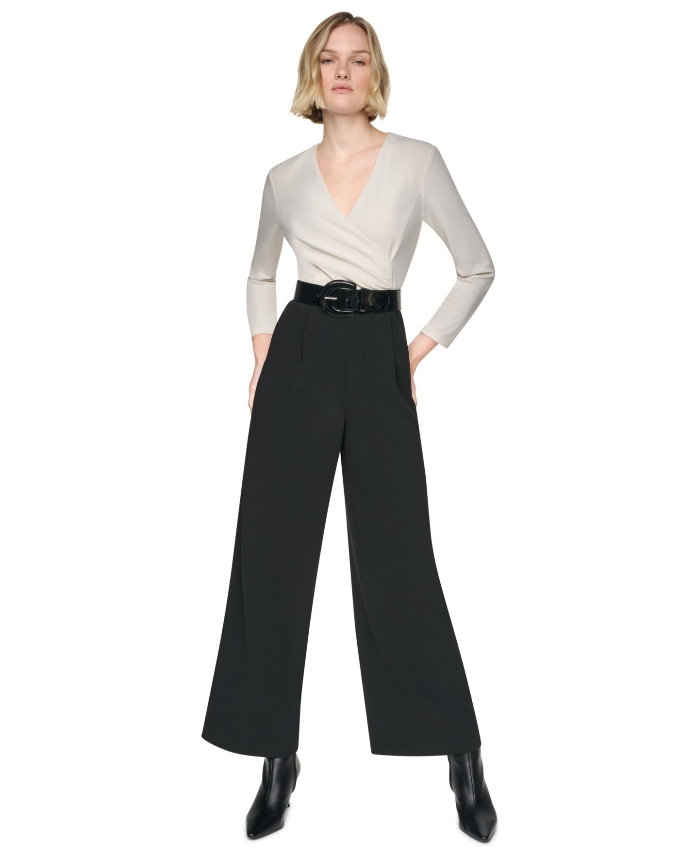 Женский комбинезон DKNY 3/4 Sleeve Wide-Leg Surplice Jumpsuit, цвет: Кокосовый / Чёрный — фото 1