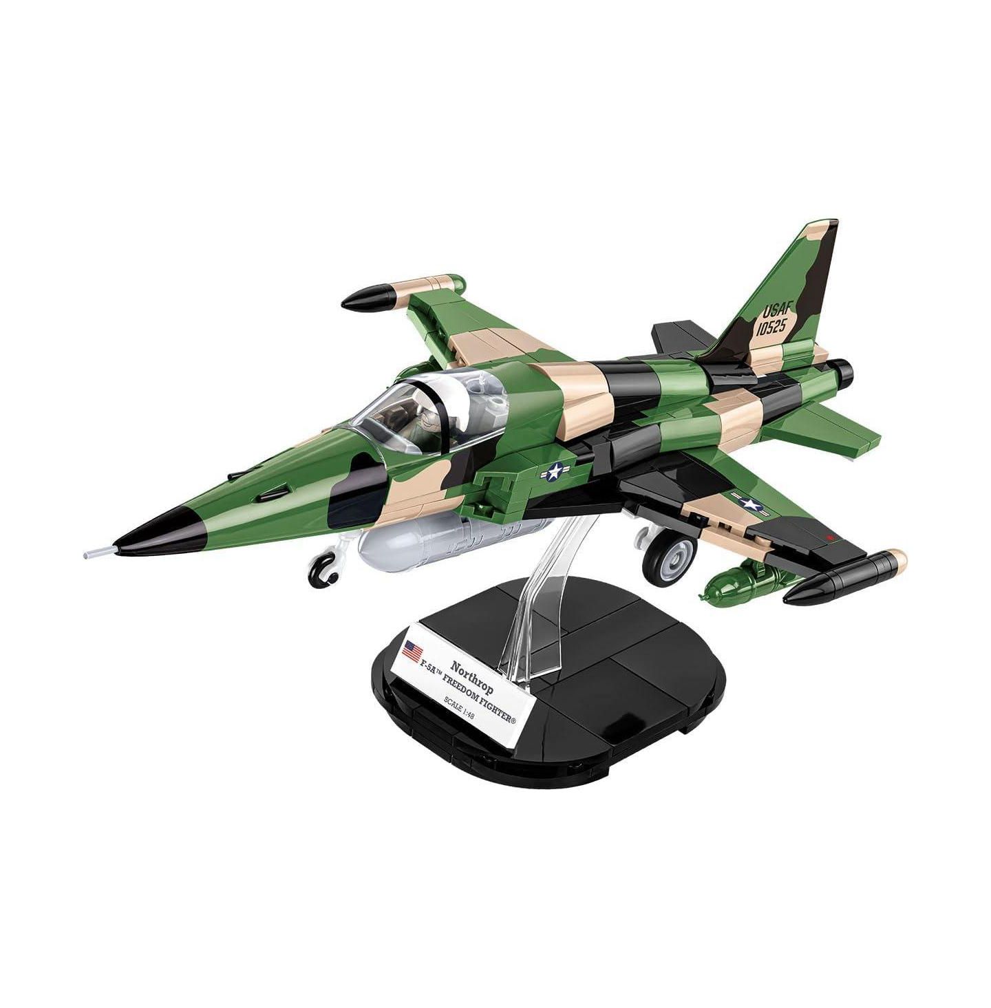 Детский конструктор COBI Historical Collection Vietnam War Northrop F-5A Freedom Fighter Aircraft 352-Piece Building Set, Ages 6+ — фото 2