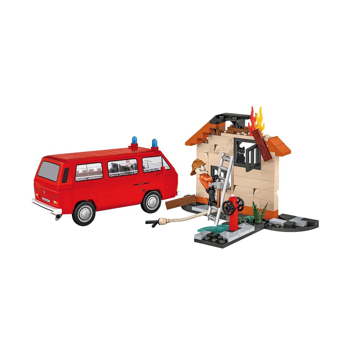 Детский конструктор COBI Volkswagen T3 Feuerwehr Action Town 1:35 Scale 238-Piece Building Set, Ages 7+ — фото 5