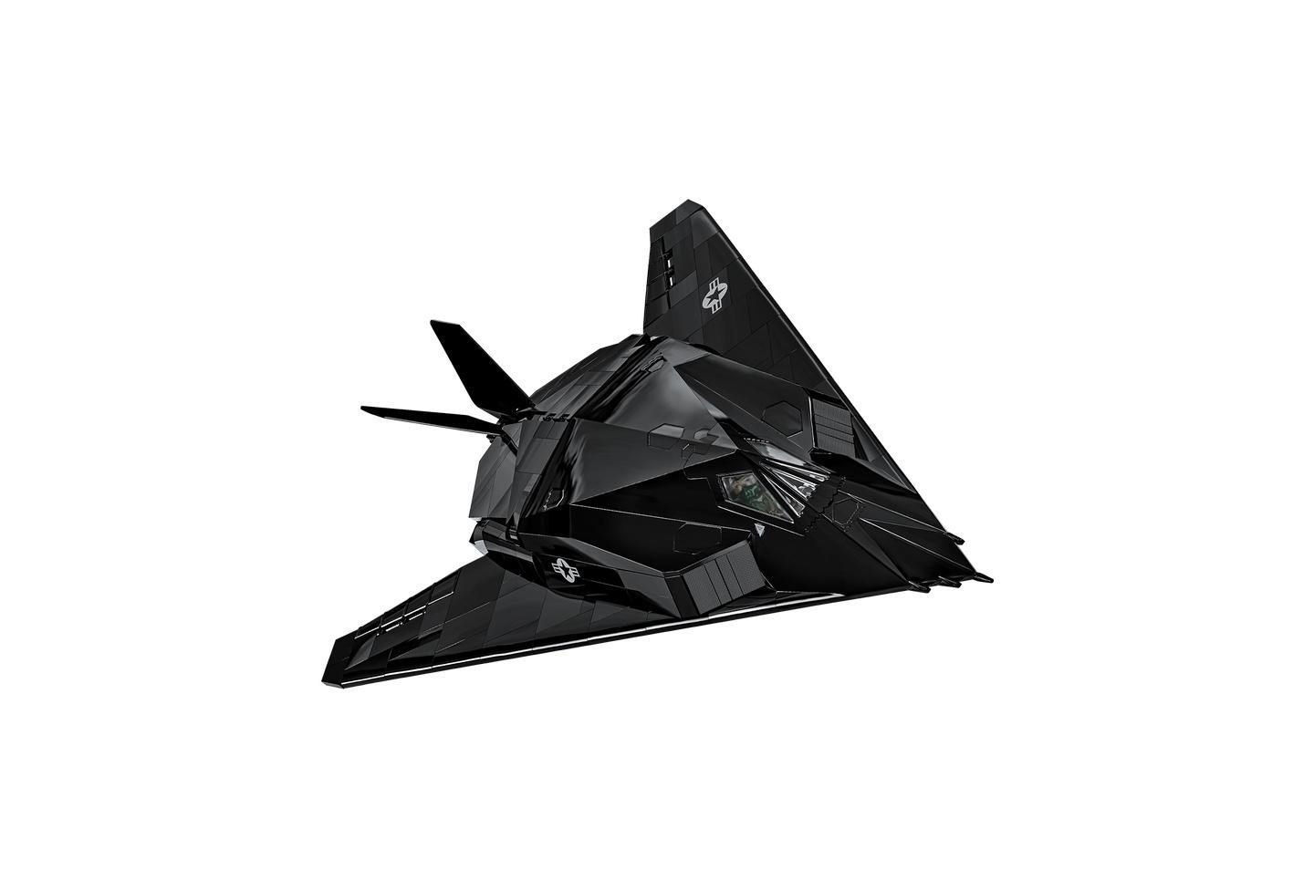 Детский конструктор COBI Armed Forces F-117 Nighthawk Aircraft 795-Piece Building Set, Ages 9+ — фото 3
