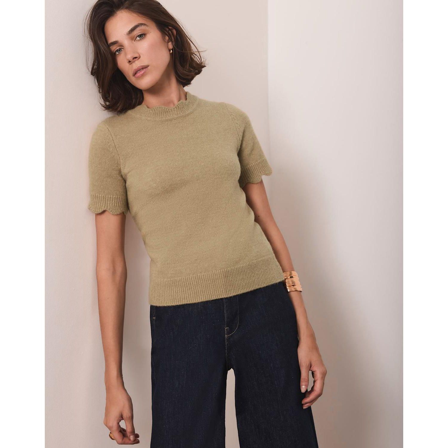 Women's Scallop Trim Knit Top
