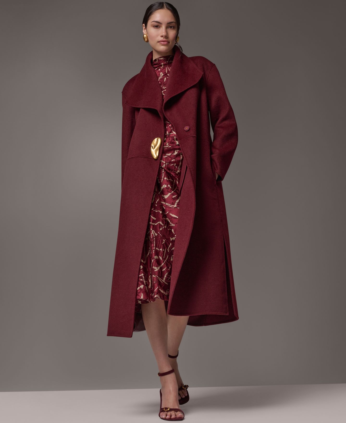 Женское пальто Donna Karan New York Wool-Blend Oversized Coat, цвет: Чёрный вишнёвый — фото 11