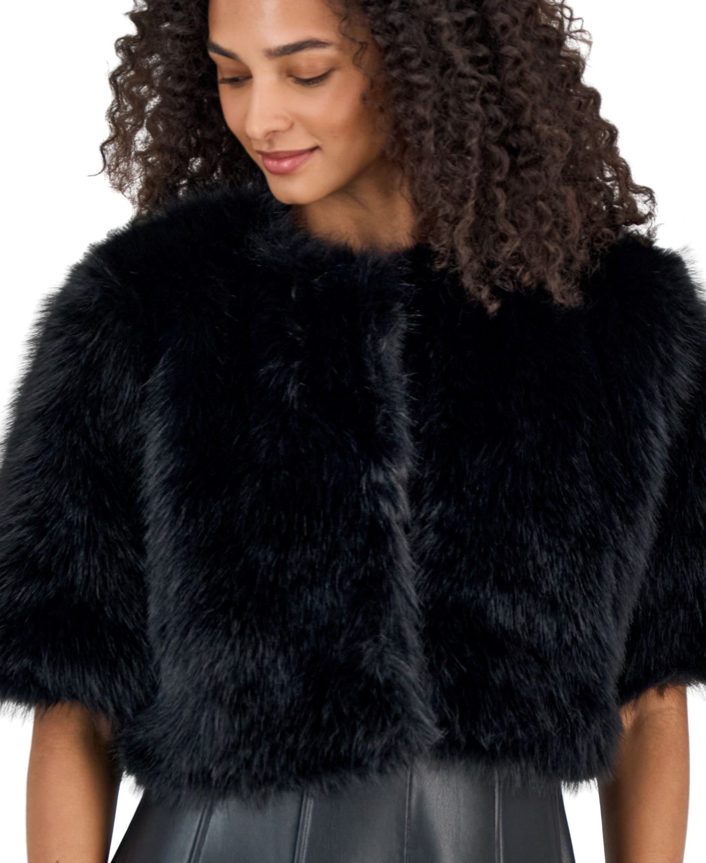 Женские болеро Anne Klein Kissing Front Cropped Faux Fur Shrug, цвет: Чёрный — фото 3
