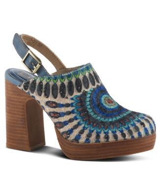 Women's Zipi Shootie with Hook Closure