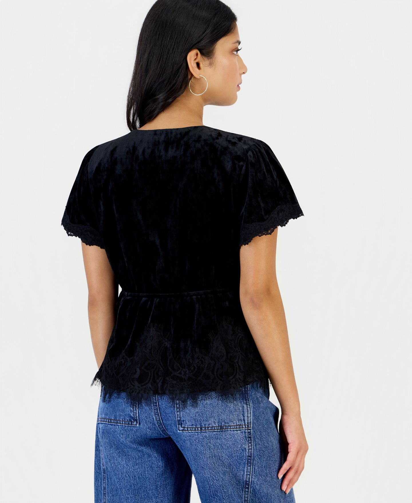 Женская блузка And Now This Petite Velvet Lace-Trim V-Neck Short-Sleeve Blouse, цвет: Глубокий чёрный — фото 3