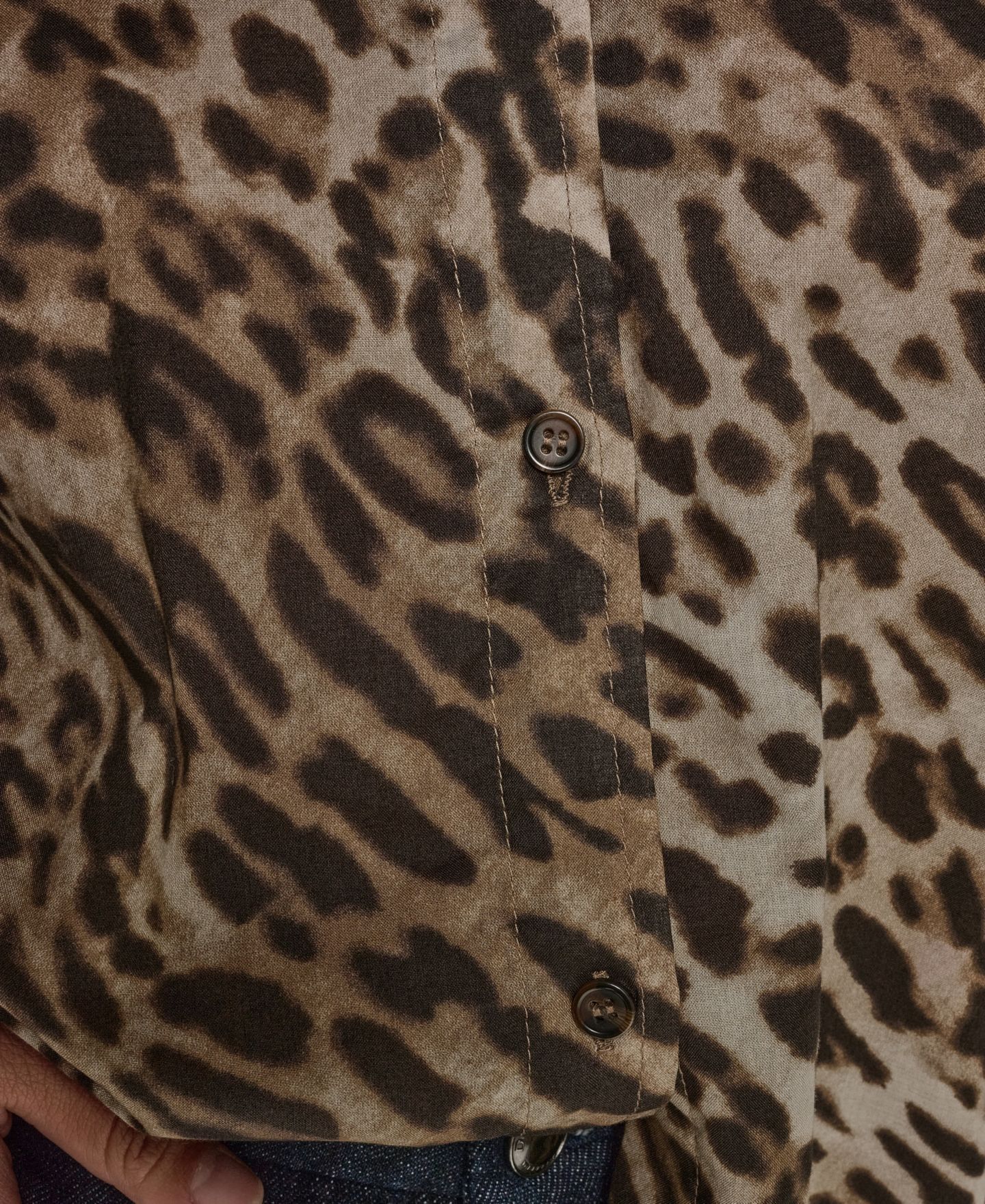 Женская блузка Donna Karan Weekend Leopard-Print Collared Voile Long-Sleeve, цвет: Леопардовый верблюжий комбинированный — фото 8
