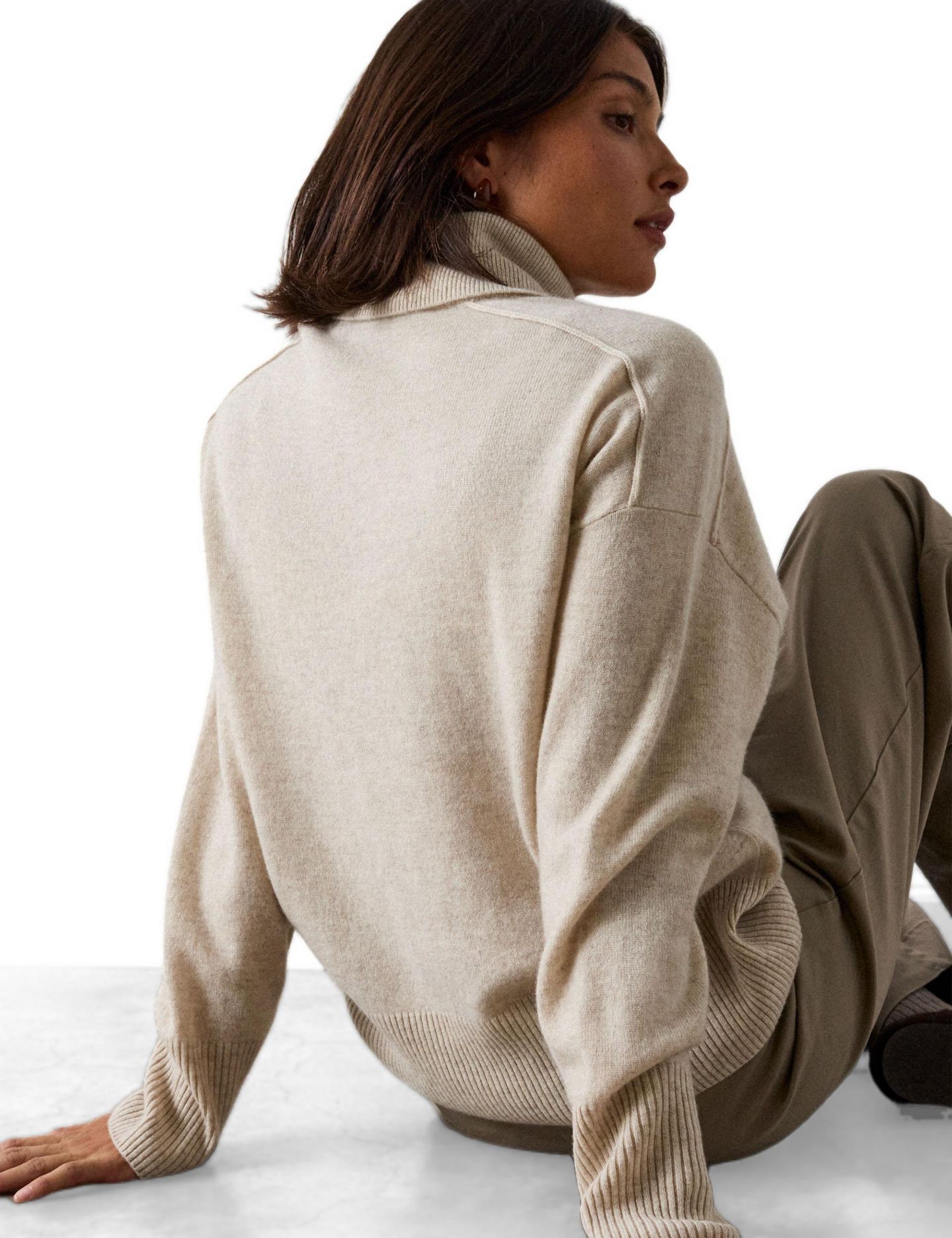Женский свитер Whistles Cashmere Turtleneck Long-Sleeve Sweater, цвет: Овсяный — фото 2