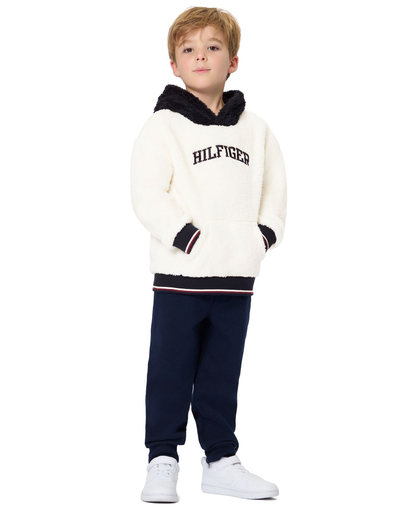 Комплект Tommy Hilfiger Sherpa Hooded Fleece Hoodie and Joggers, 2-Piece Set для мальчиков-малышей, цвет: Ванильный / Тёмно-синий — фото 2