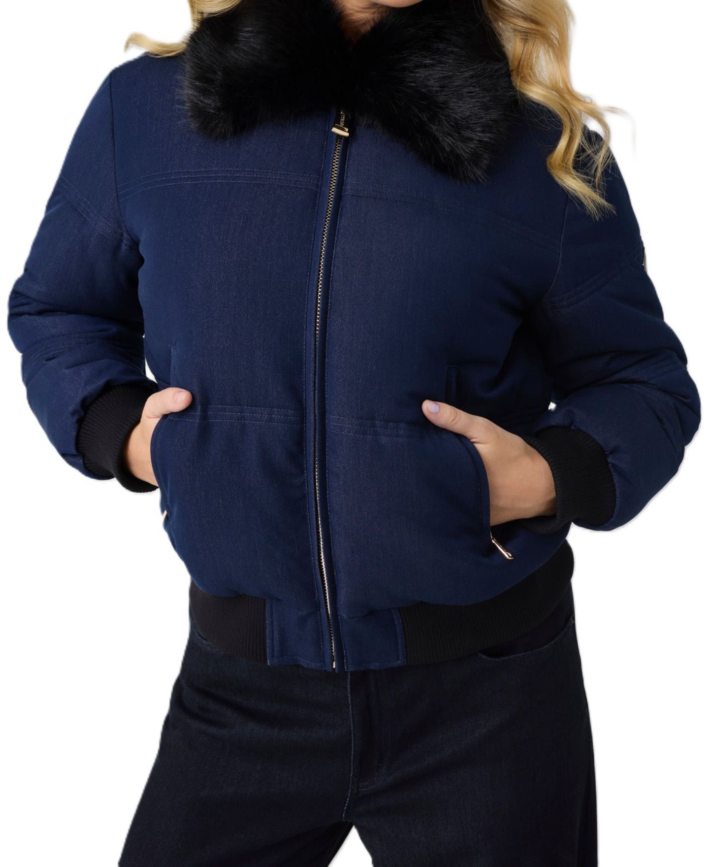 Женская куртка GUESS Ivana Puffer-Bomber Faux-Fur Collar Synched-Waist Denim, цвет: Синий — фото 3