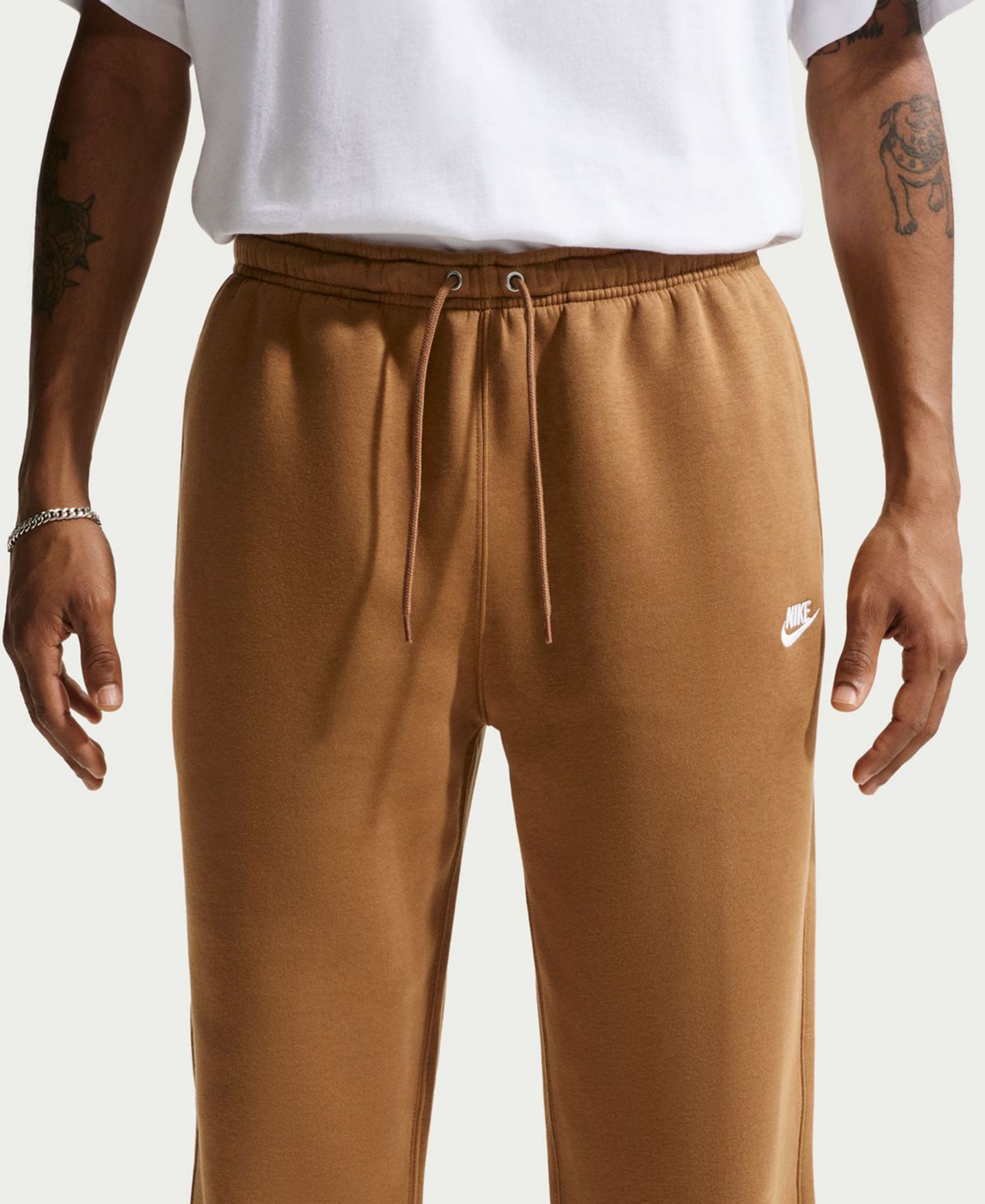 Мужские брюки Nike Club Brushed Fleece Open Hem, цвет: Коричневый / Белый — фото 4