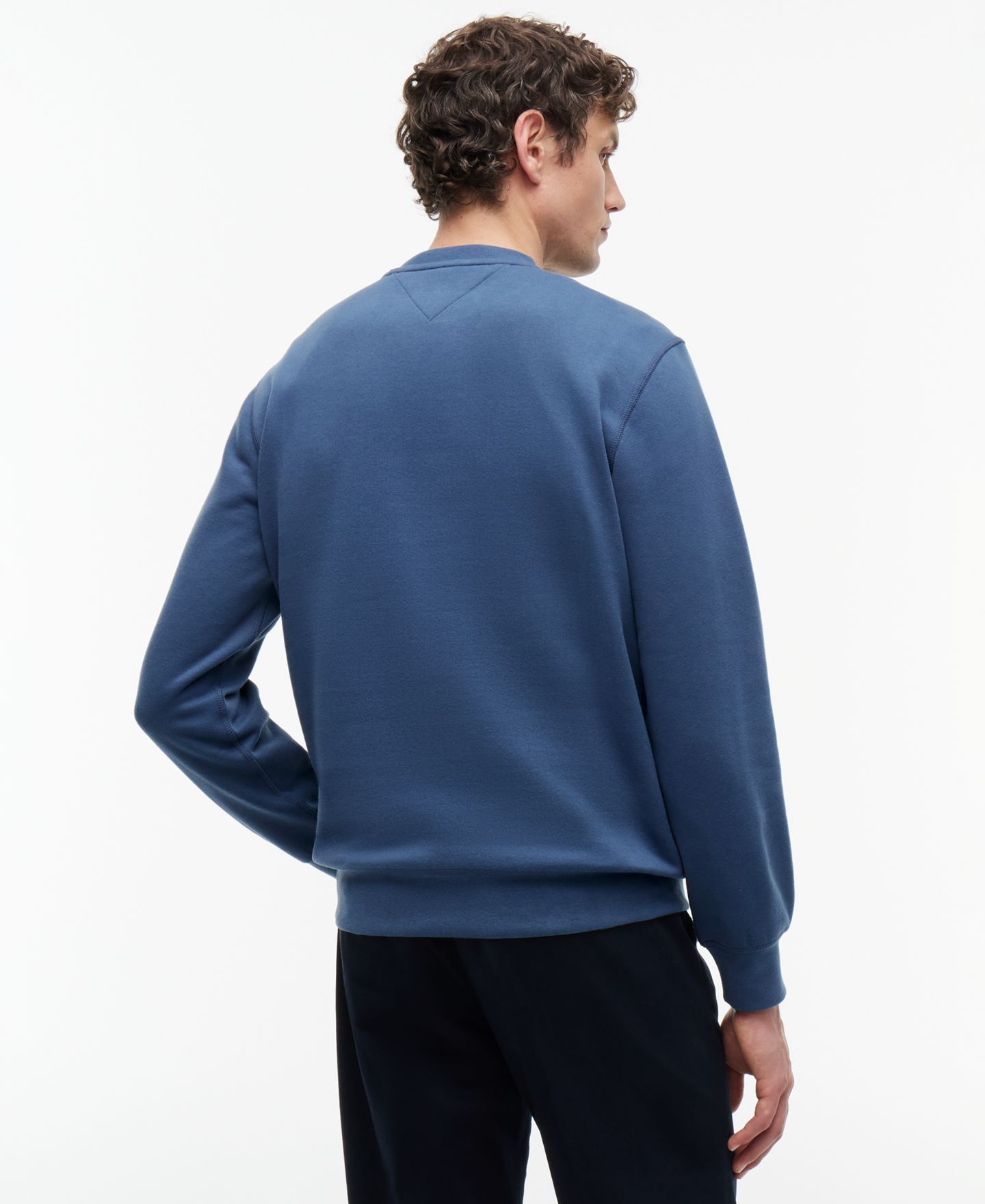 Мужские толстовки Tommy Hilfiger Essential Fleece Crewneck Regular-Fit, цвет: Морской — фото 4