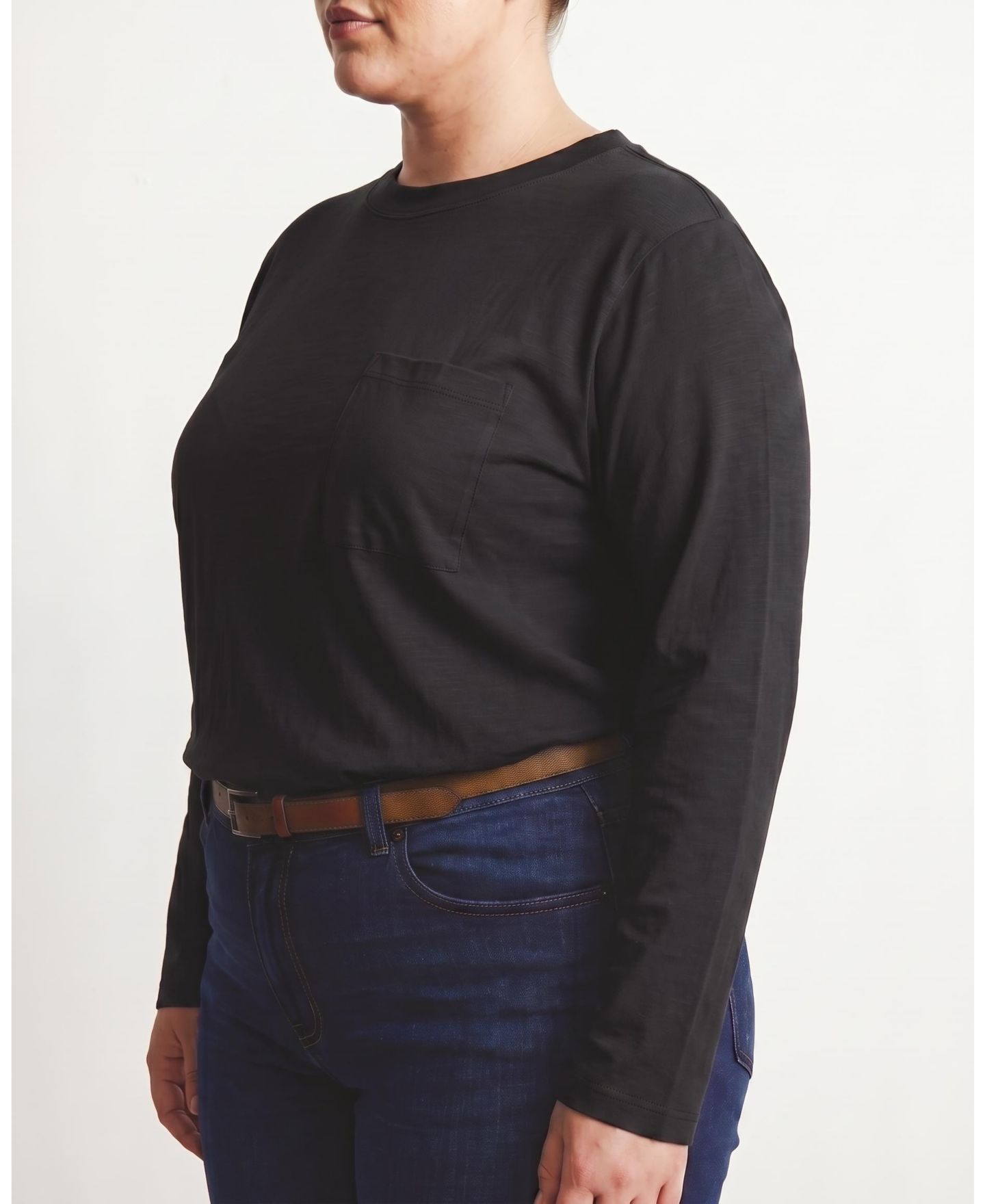 Женская футболка Universal Standard Plus Size Garcon Long-Sleeve Crewneck Chest Pocket, цвет: Чёрный — фото 2