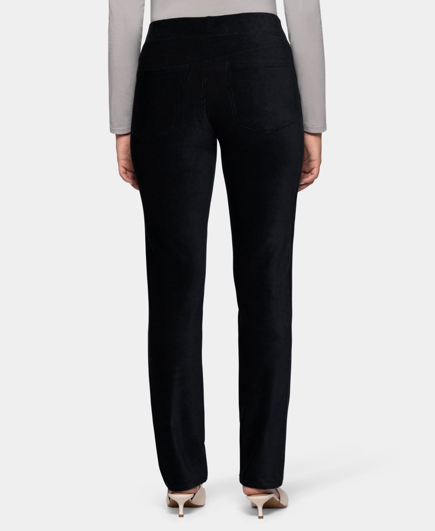 Женские брюки Hue Classic Corduroy Pull-On Mid-Rise, цвет: Чёрный — фото 6