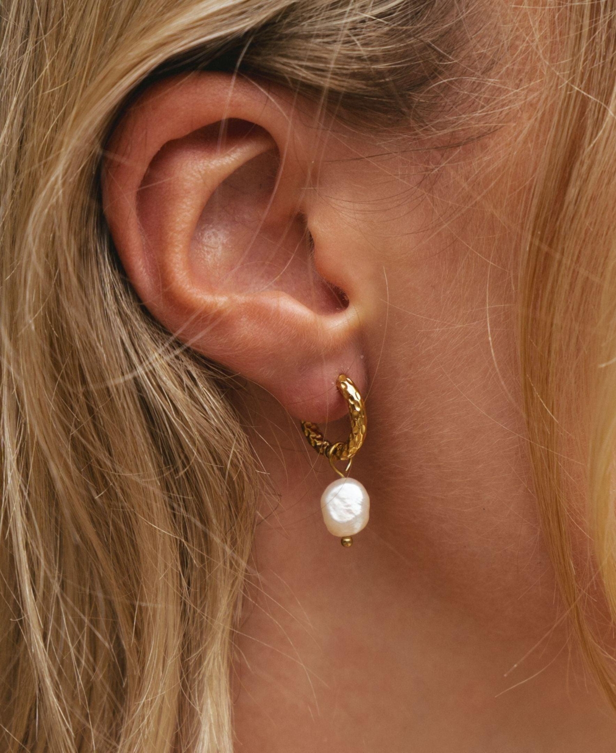Atolea Faux Pearl Hammered Hoop Earrings