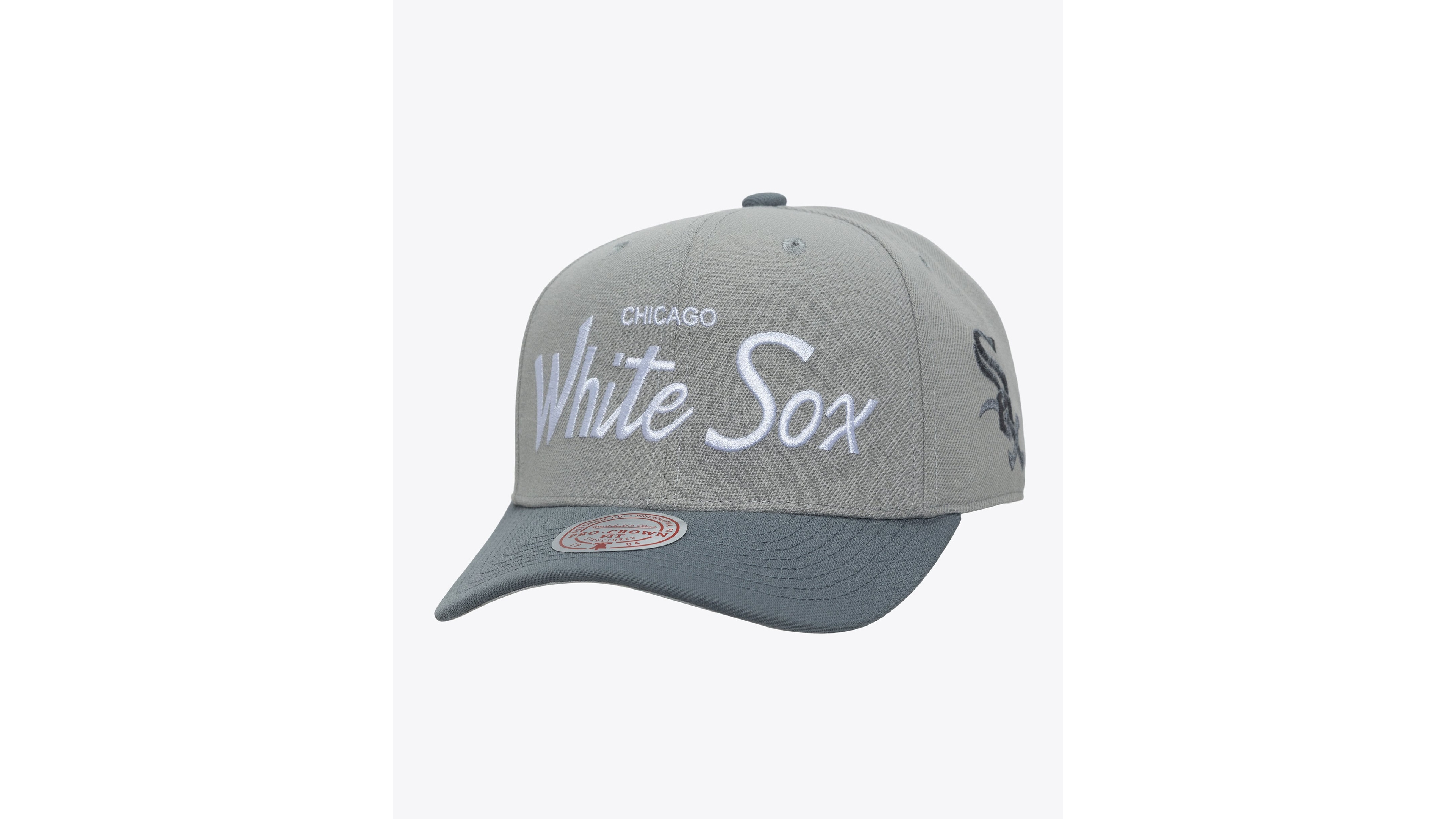 Mitchell & Ness Men's Chicago White Sox Thunderstorm Head Coach Adjustable Baseball Cap