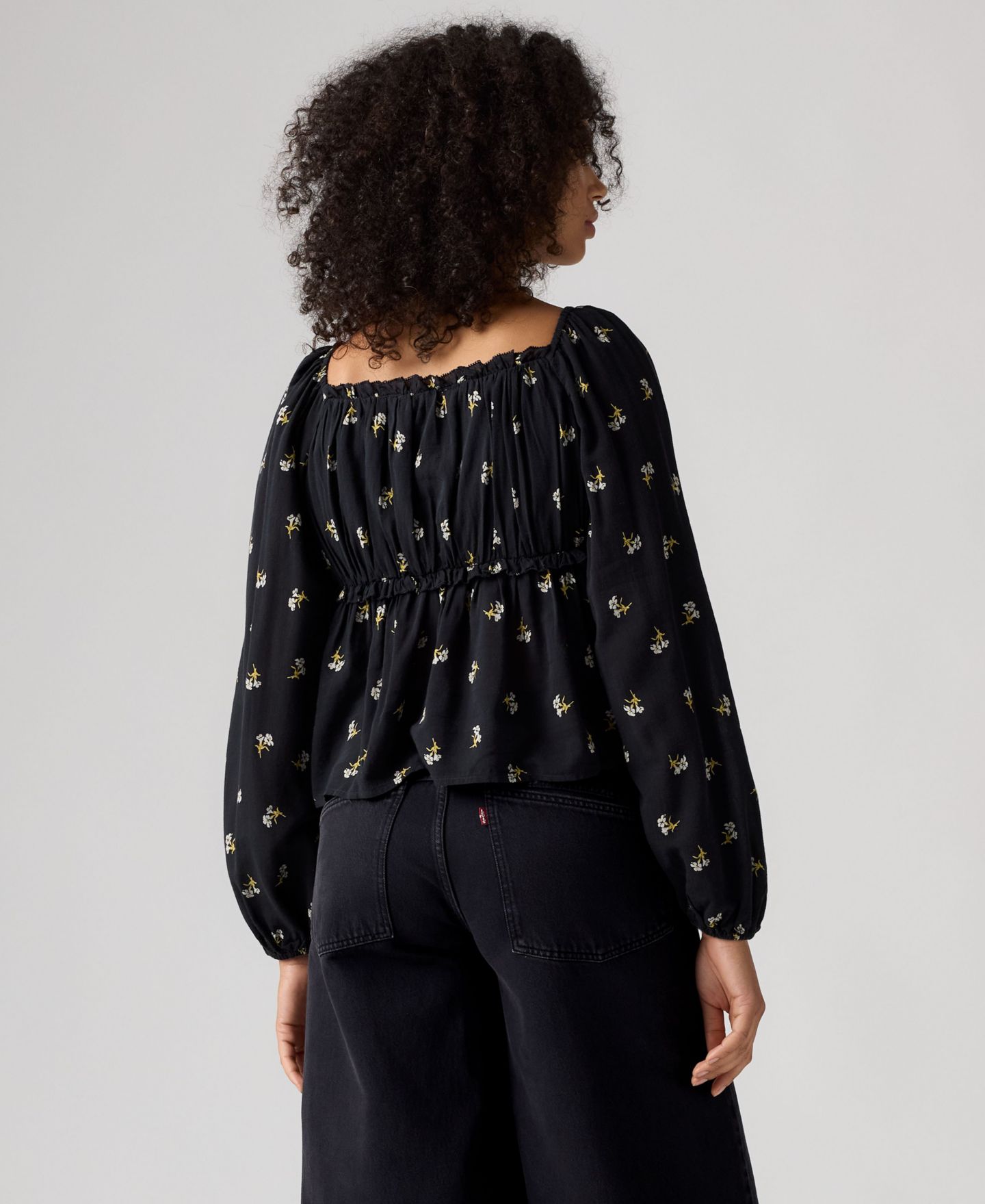 Женская блузка Levi's Premium Oraya Front-Tie Floral-Print Scoop Neck, цвет: С принтом антрацитовый — фото 4
