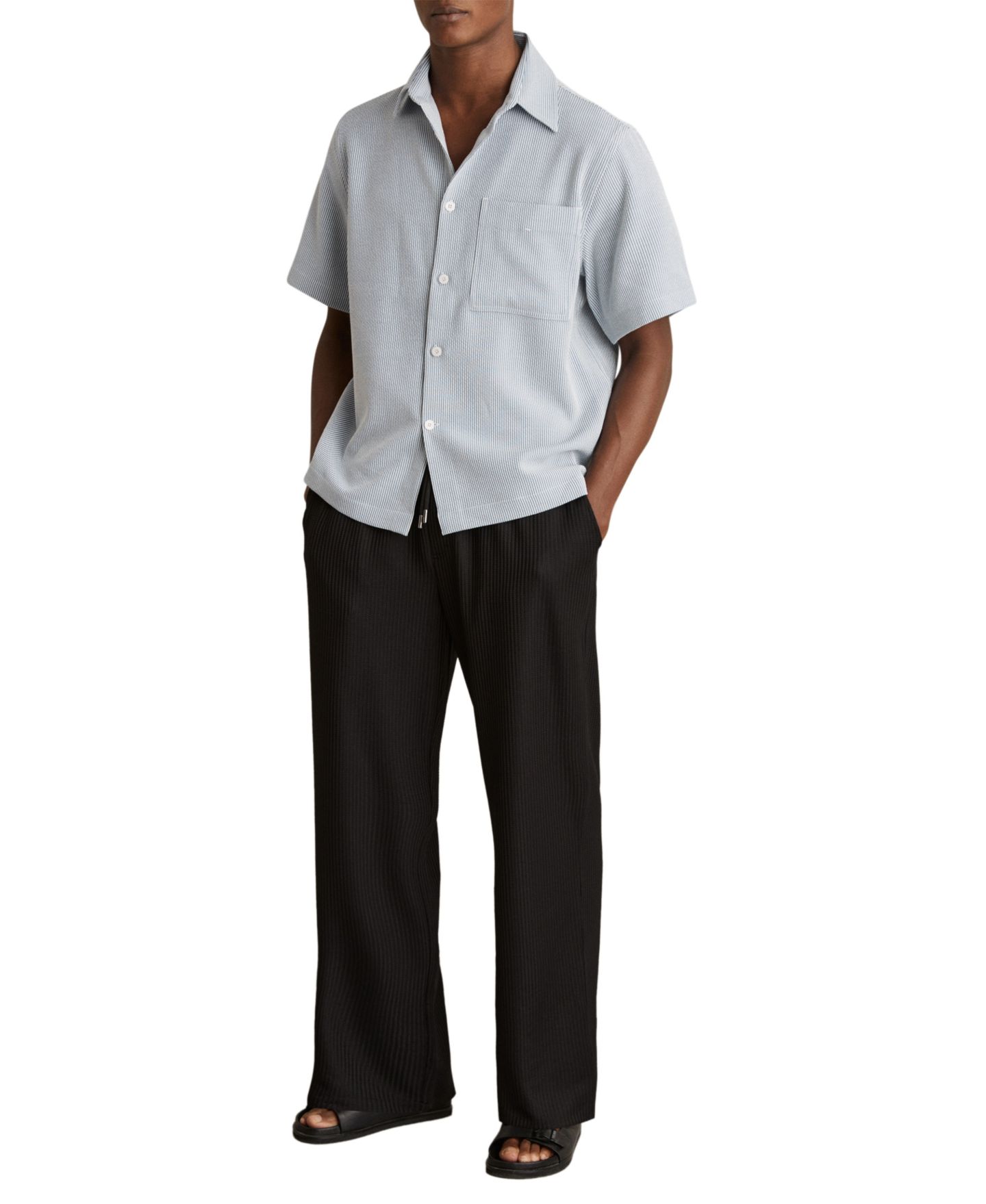 Мужская рубашка REISS Sensei Seersucker Short-Sleeve, цвет: Синий / Белый — фото 1