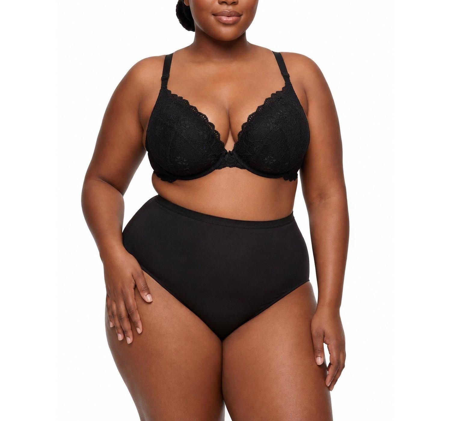 Plus Size XO Plunge Push-Up Lace Bra
