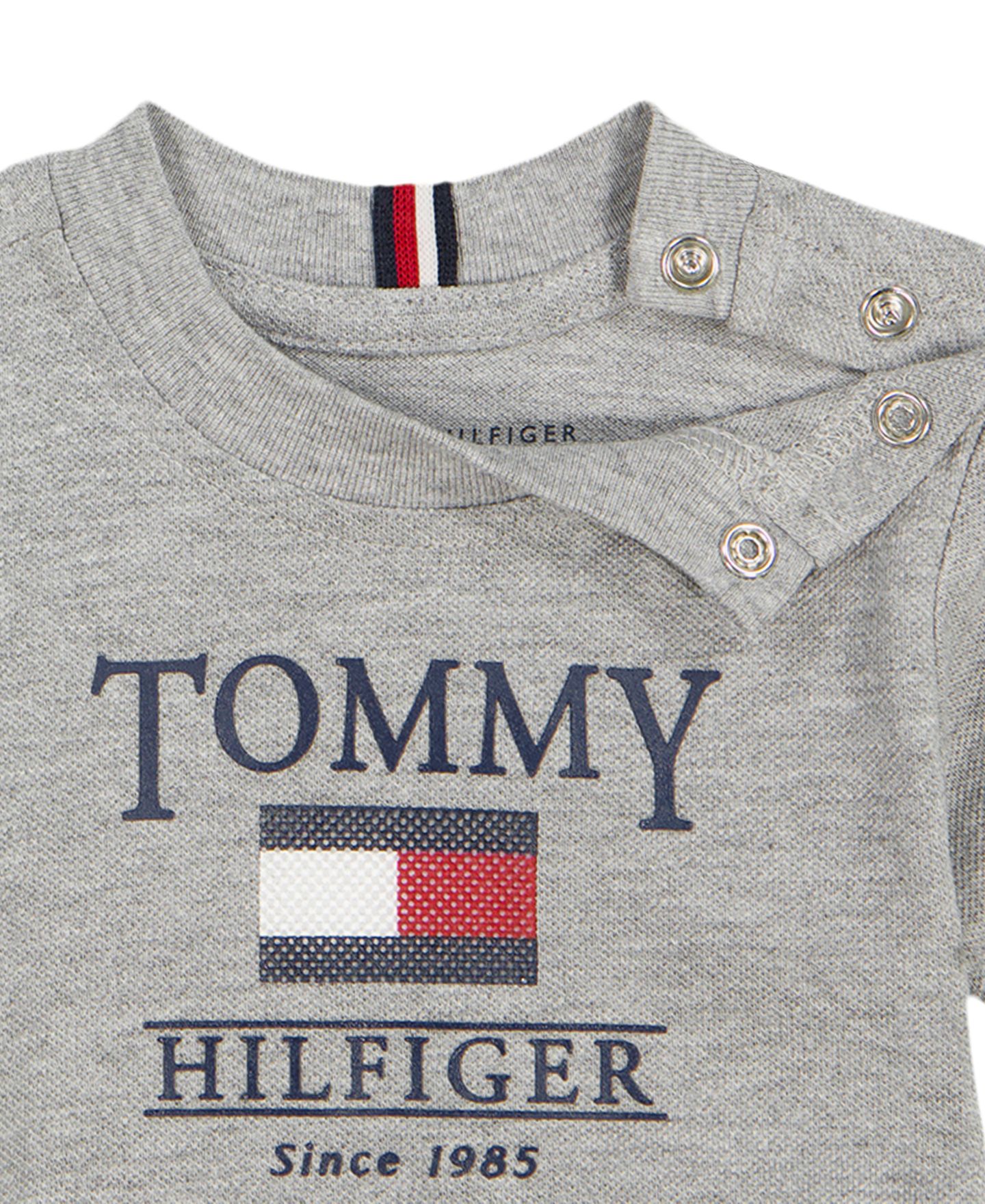 Комплект Tommy Hilfiger Short-Sleeve Denim Bodysuit and Jogger Pants, 2-Piece Set для мальчиков-малышей, цвет: Серый / Тёмно-синий — фото 5