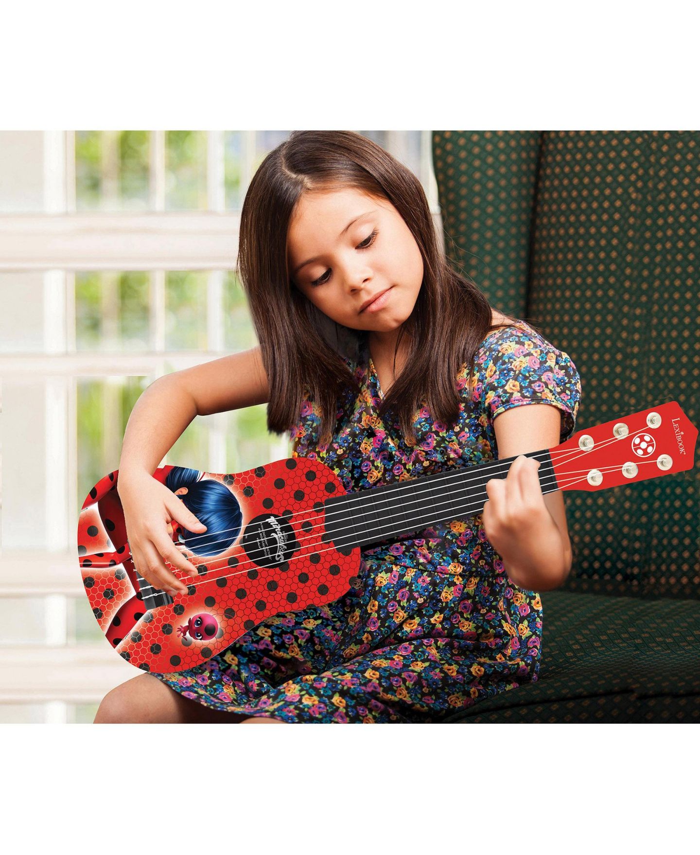 Детская игрушка Miraculous Ladybug My First Guitar With Six Nylon Strings, Ages 3+ — фото 3