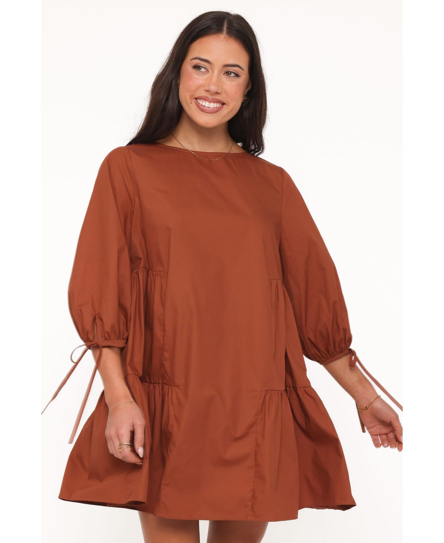 Женское платье Petal and Pup Keani Tiered-Smock Mini, цвет: Верблюжий — фото 4