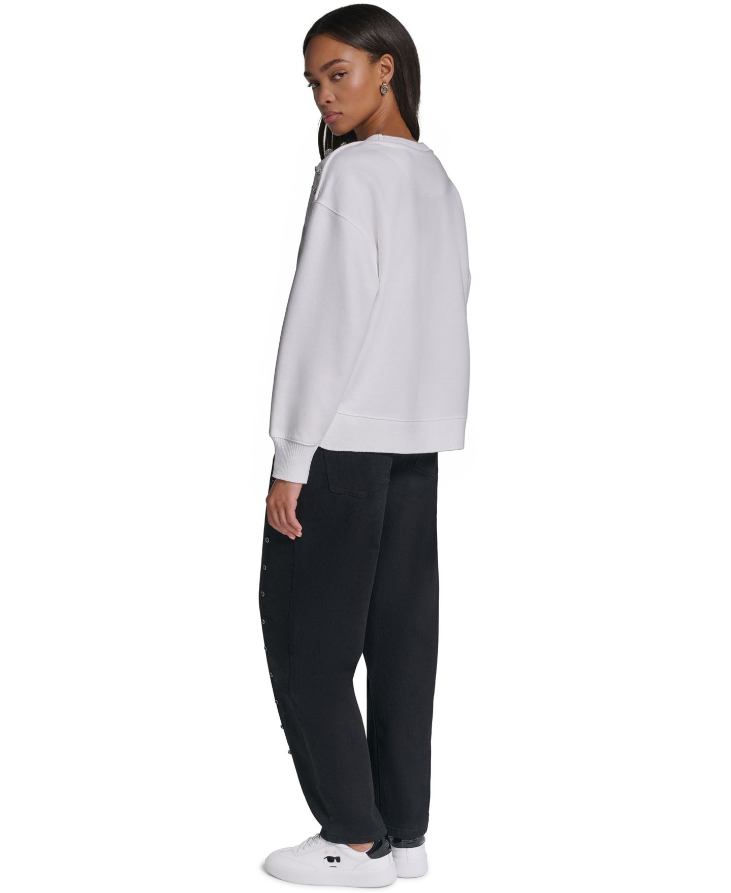 Женская толстовка KARL LAGERFELD PARIS Paris Scene Graphic Crewneck Long-Sleeve Sweatshirt, цвет: Мягкий белый — фото 7