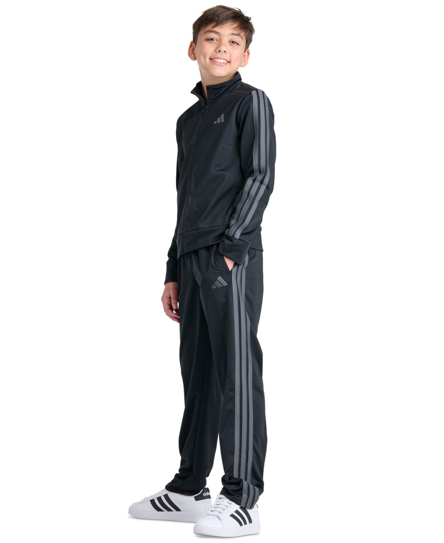 adidas Boys' 8-20 Full-Zip Mock-Neck Straight-Leg Jacket and Pants, 2-Piece Set, цвет: Чёрный / Серый — фото 2