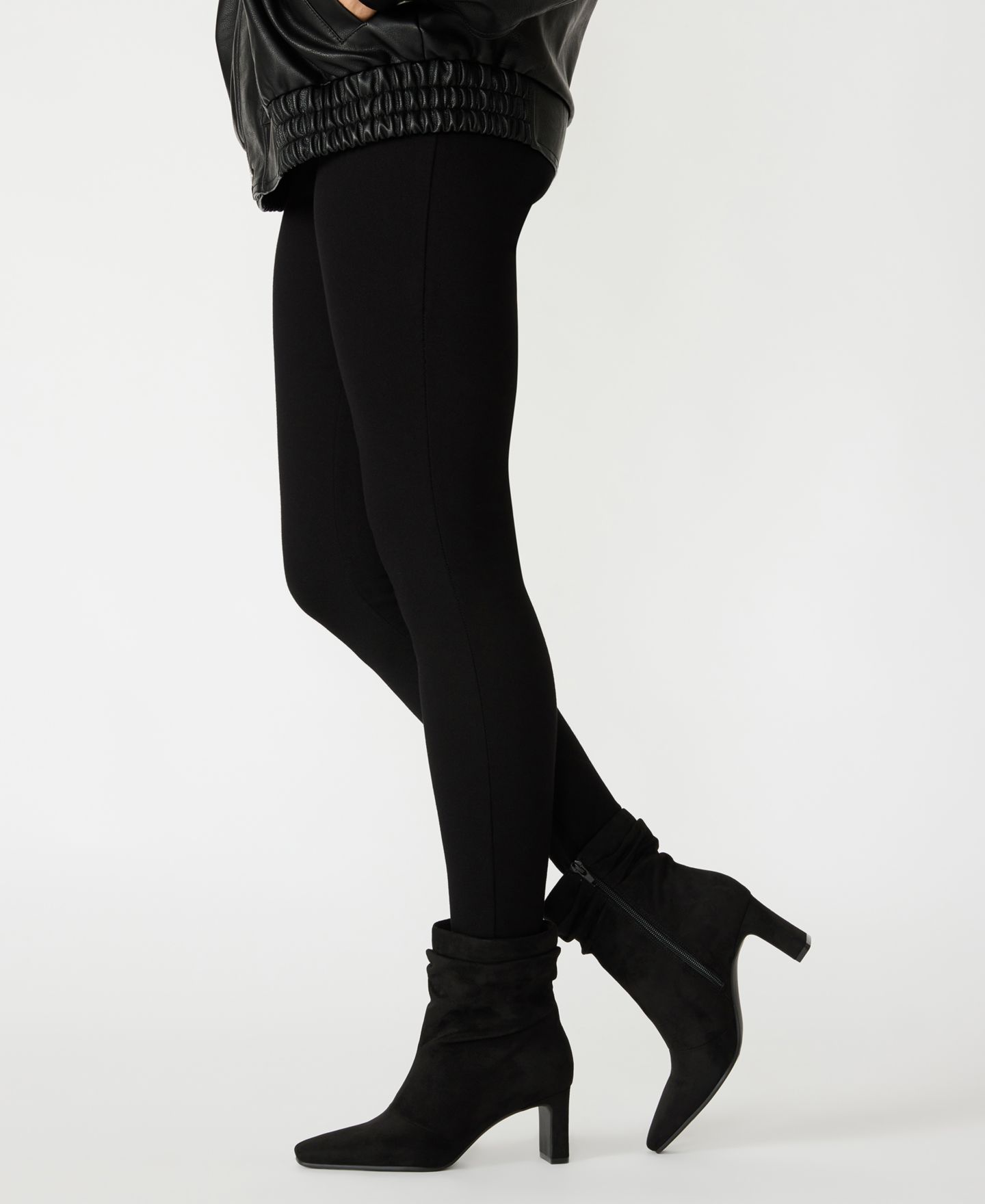 Женские ботинки Anne Klein Cabrini Block Heel Square Toe Booties, цвет: Чёрный — фото 6