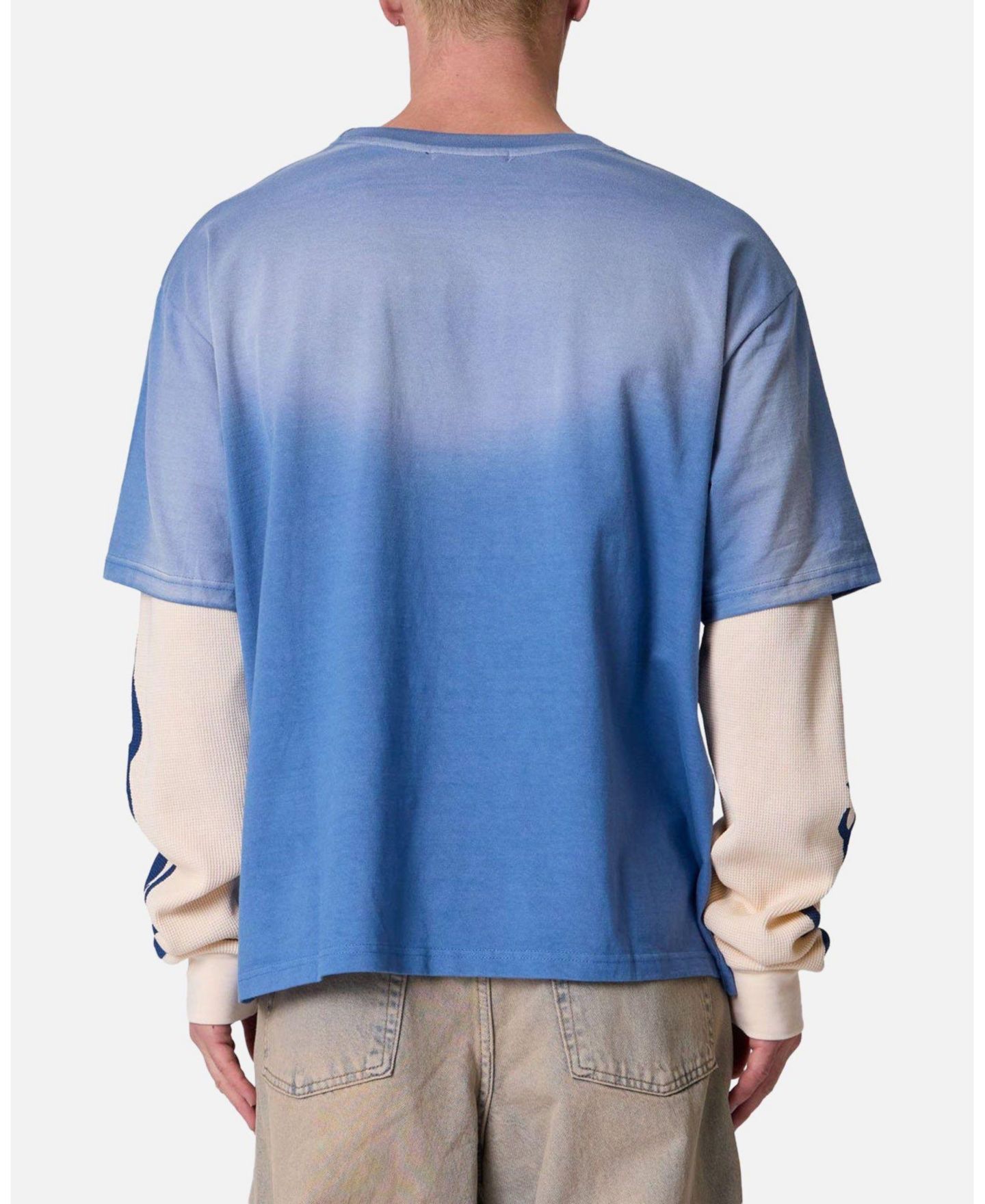 Мужская футболка mnml Layered Flame Graphic Oversized-Fit Pocket Long-Sleeve — фото 4