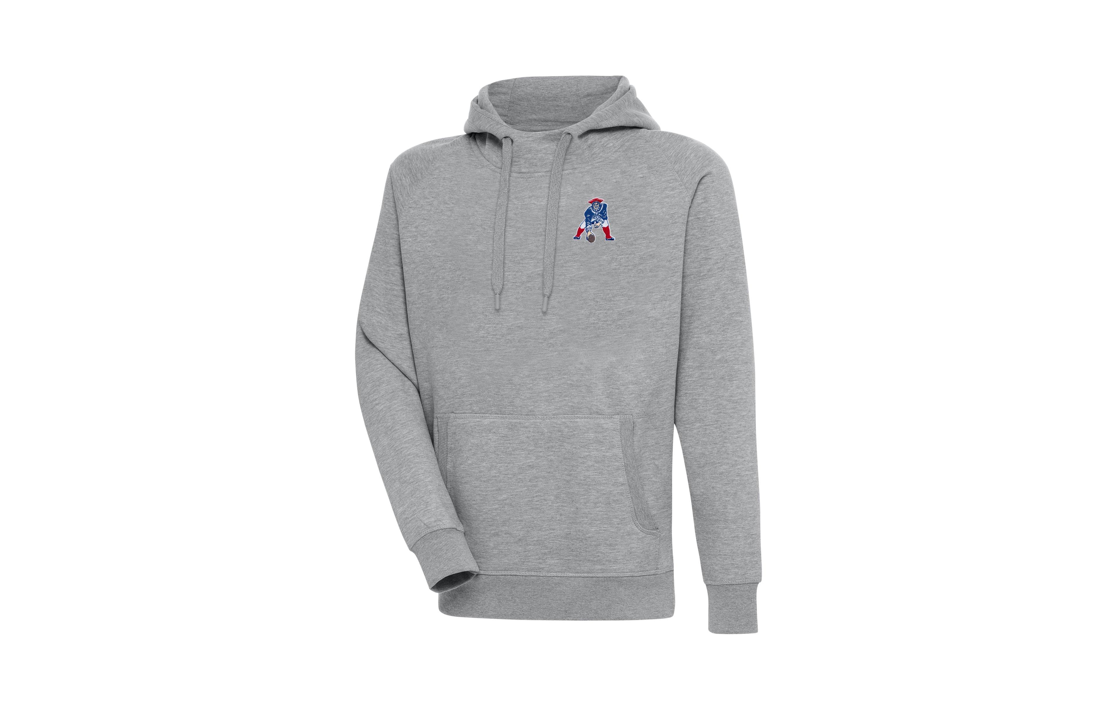 Men's Antigua Heather Gray New England Patriots Throwback Logo Victory Pullover Hoodie