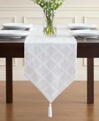Laurel Leaf Runner, 14" x 90"
