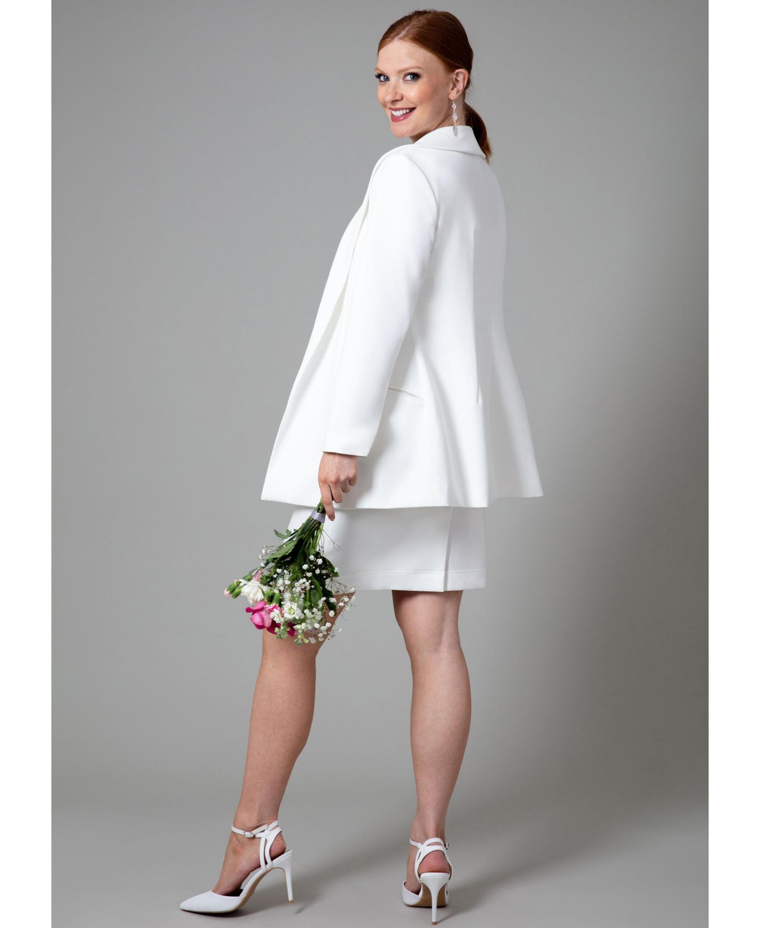 Mya Tailored Long-Sleeve Fasten-Free Jacket