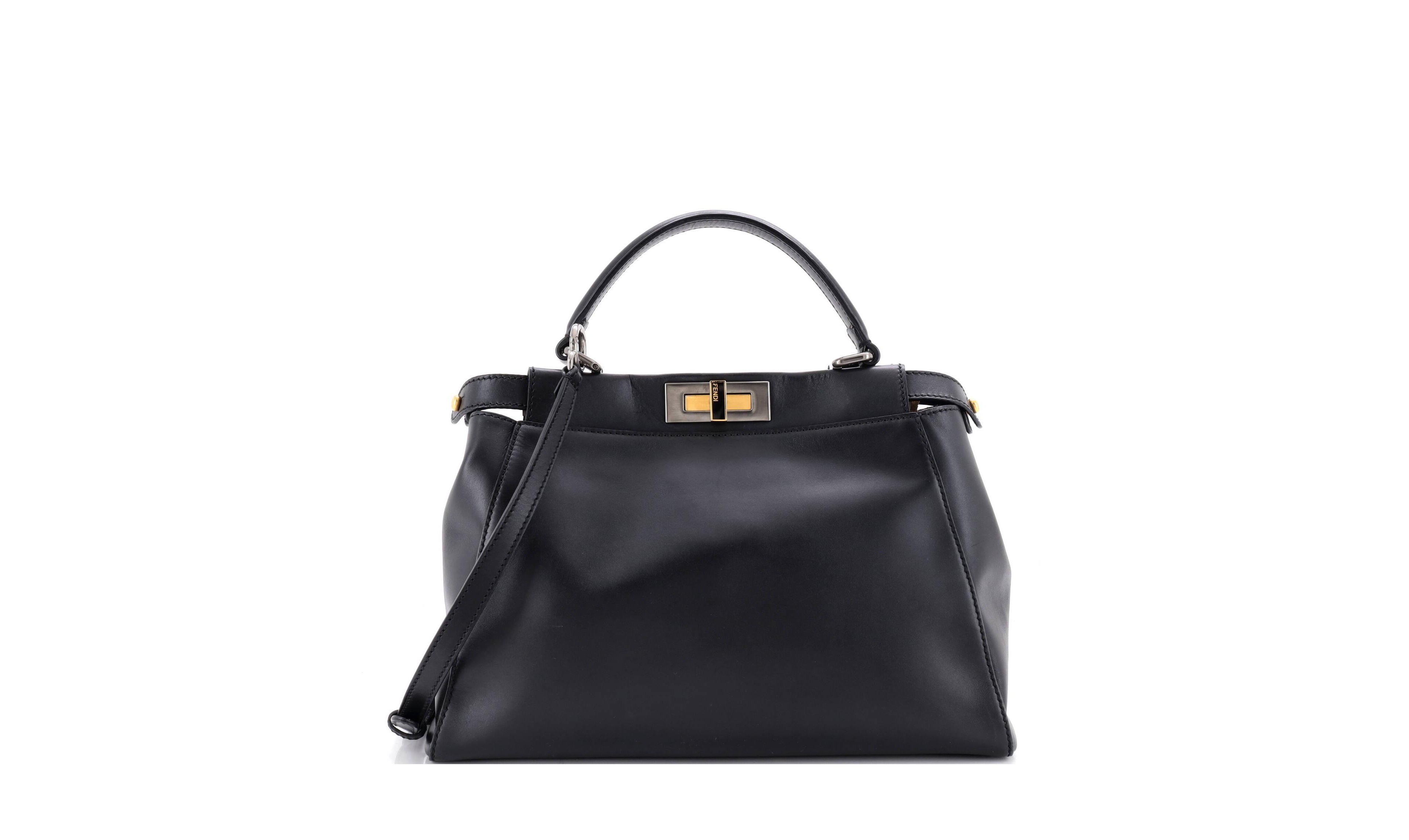 Pre-Owned Fendi Regular Peekaboo Leather Shoulder Bag