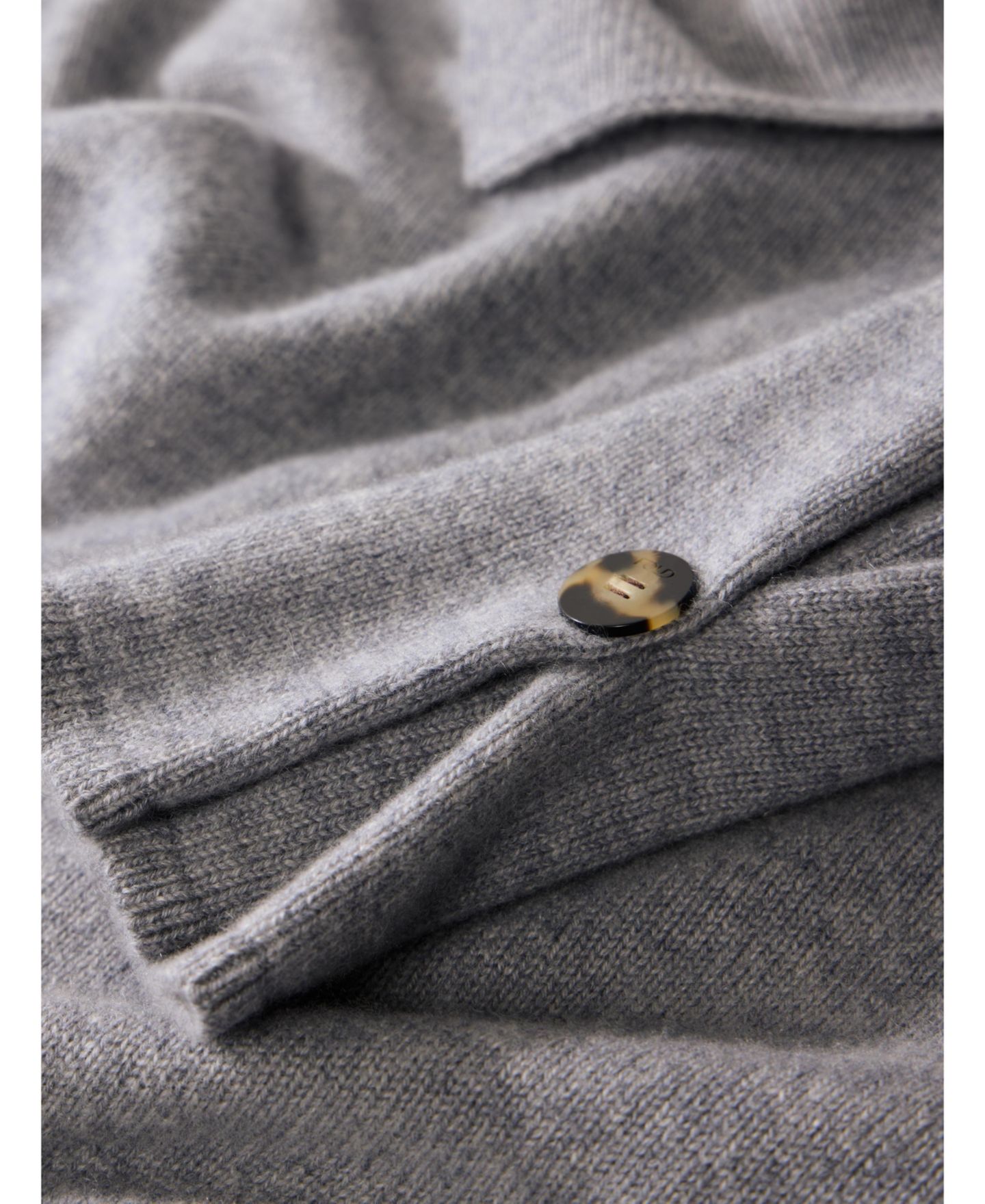 Женский свитер The Fold Eloria Asymmetric Neck Cashmere Long-Sleeve Sweater, цвет: Серый — фото 6