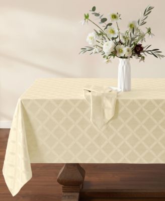 Laurel Leaf 70" x 86" Ivory Rectangle Tablecloth