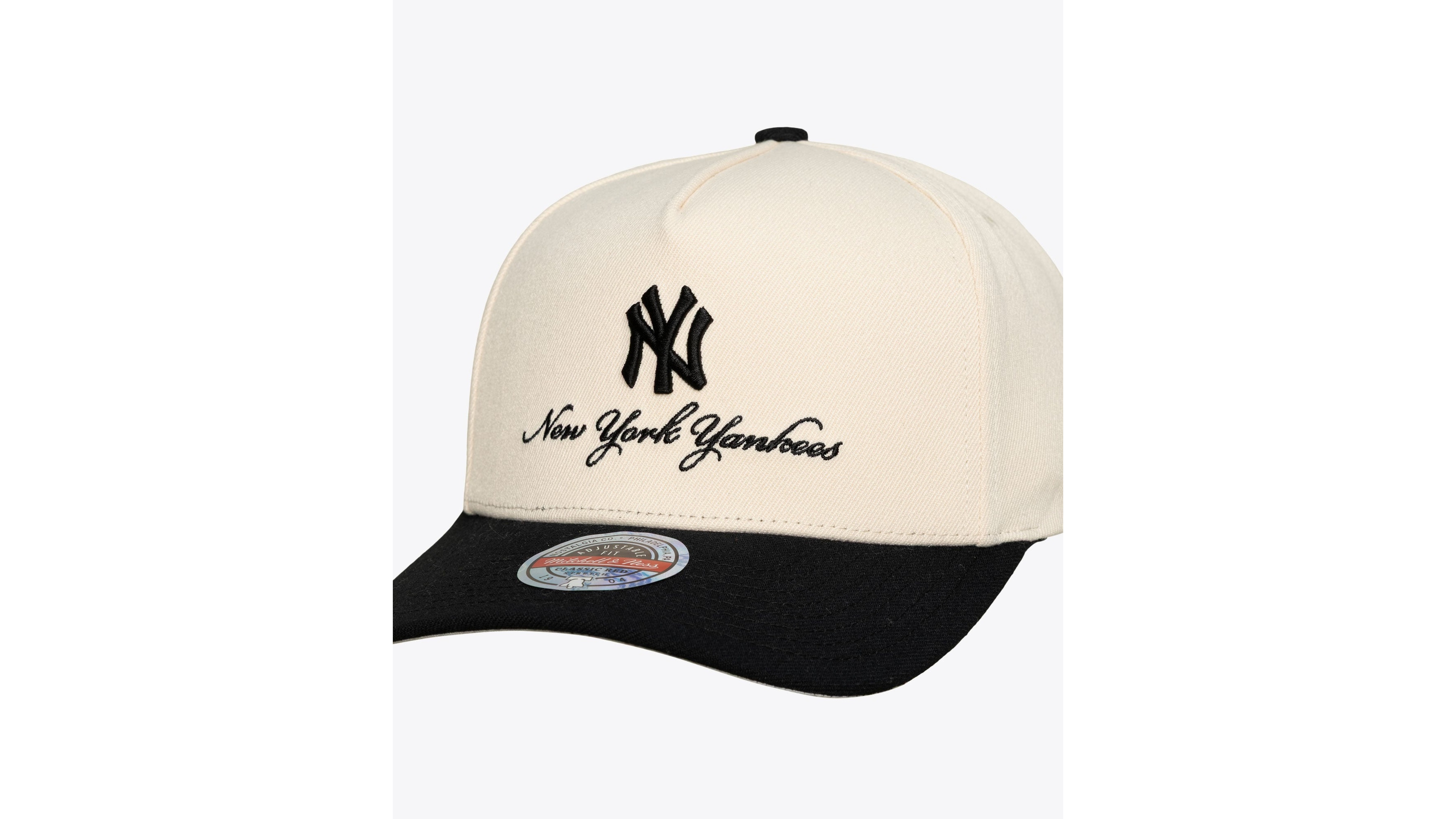 Mitchell & Ness Men's Cream/Black New York Yankees Flawless Stretch Snapback Hat