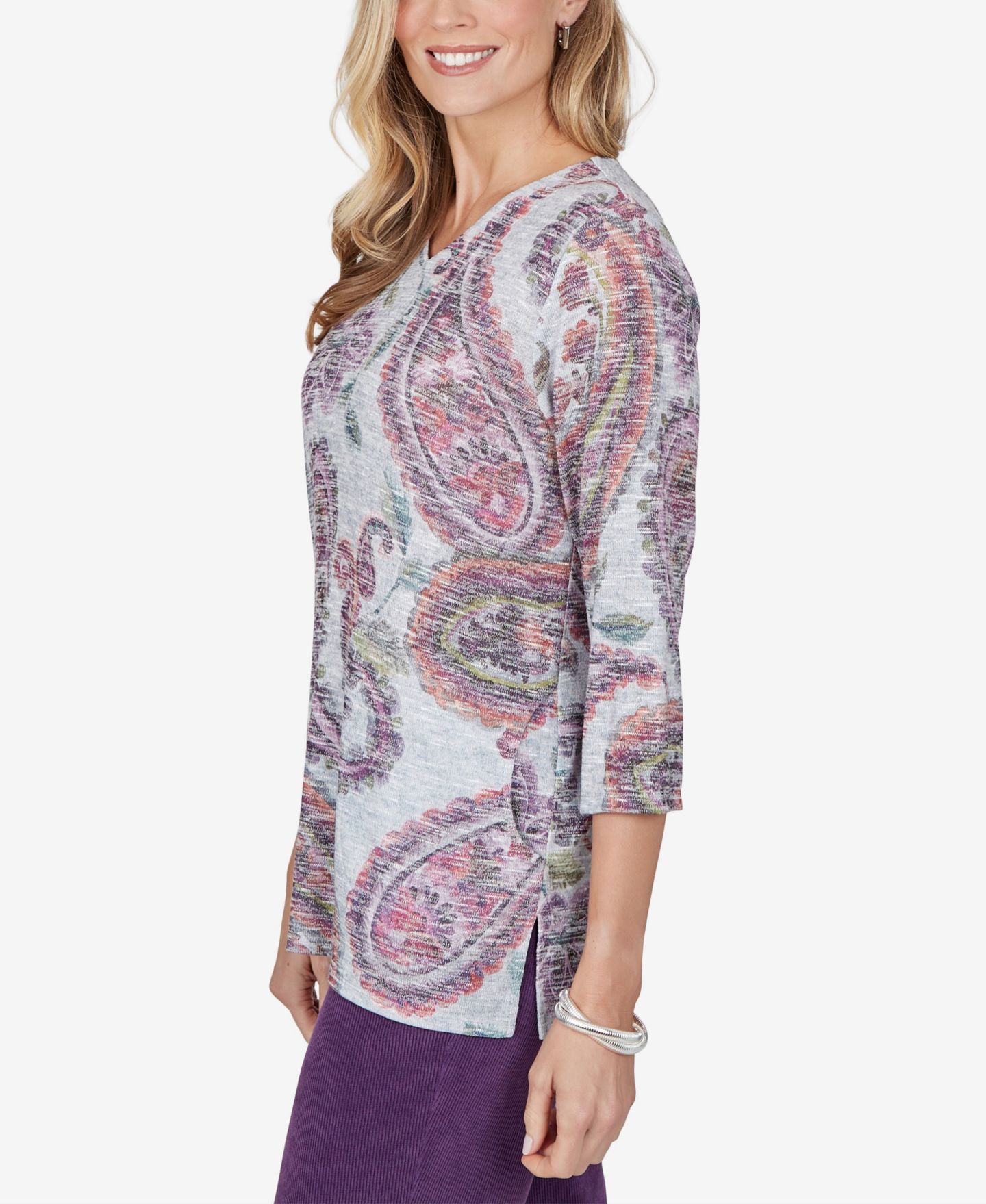 Женская футболка Alfred Dunner Petite Paisley V-Neck 3/4-Sleeve, цвет: Разноцветный — фото 3