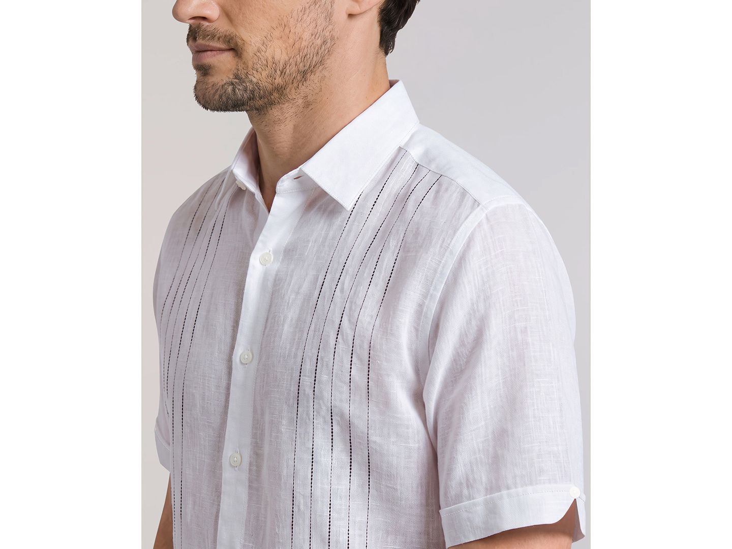 Мужская рубашка Cubavera Linen-Blend Short Sleeve Classic Fit Point Collar Button-Up, цвет: Яркий белый — фото 3