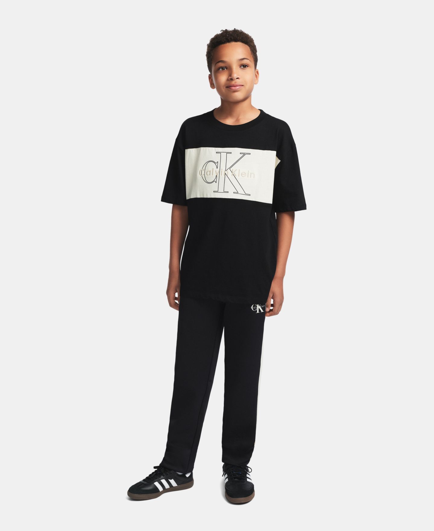 Футболка Calvin Klein Embroidered Short-Sleeve для мальчиков, цвет: Чёрный — фото 3