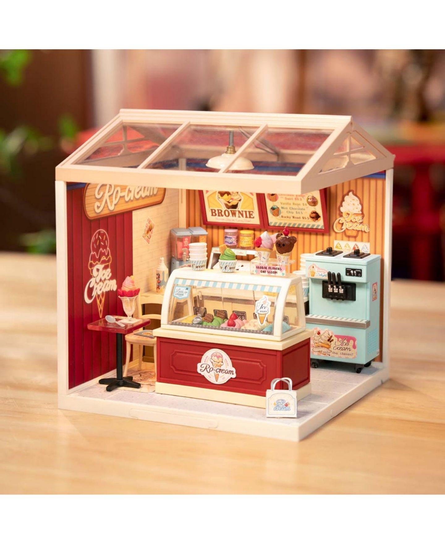 Детский конструктор Robotime Super Creator Series Flavorful Ice Cream Shop DIY Building Kit, 144-Piece, Ages 14+ — фото 2