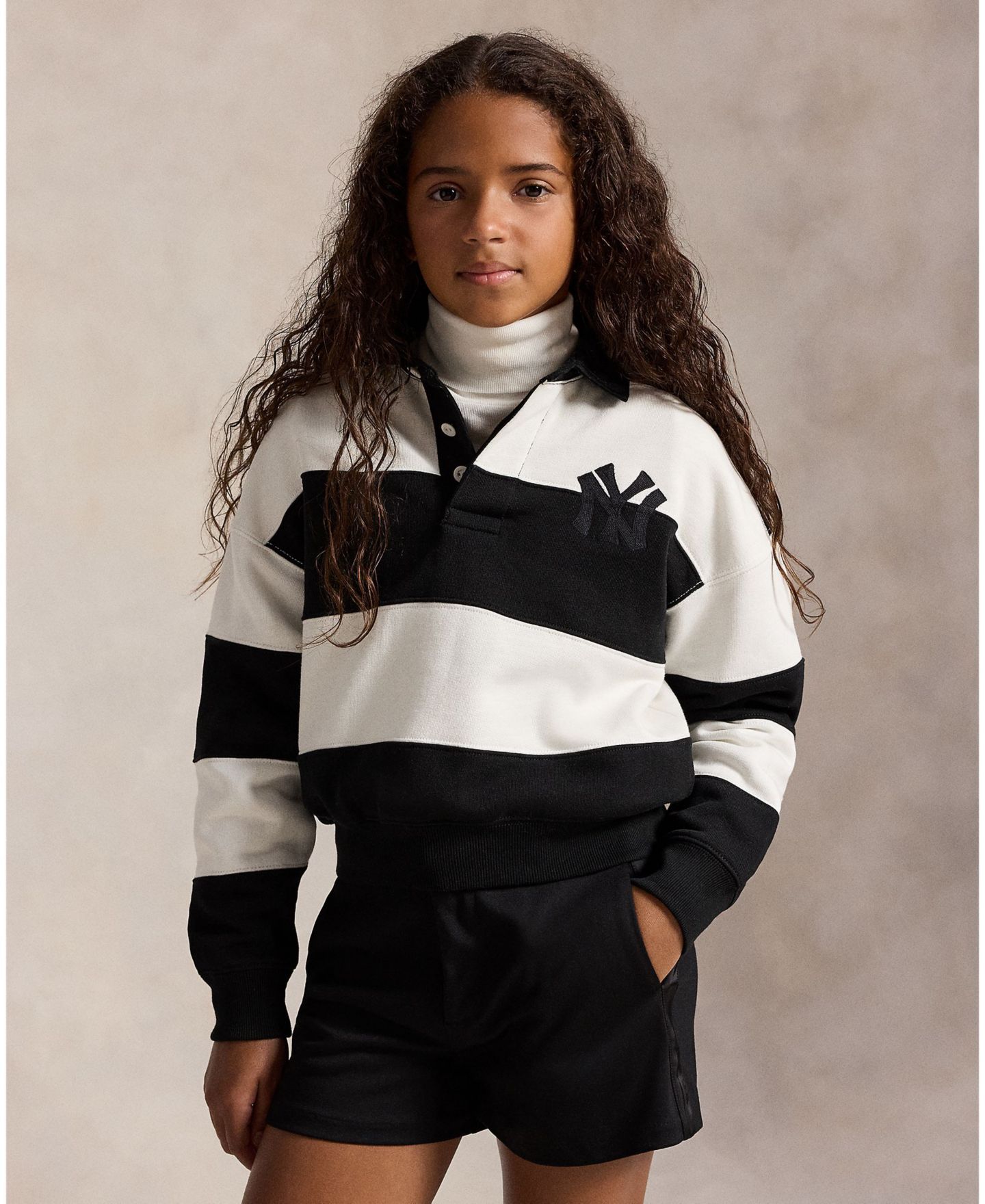Поло Polo Ralph Lauren New York Yankees Long-Sleeve Rugby Polo для девочек, цвет: Белый / Чёрный — фото 4