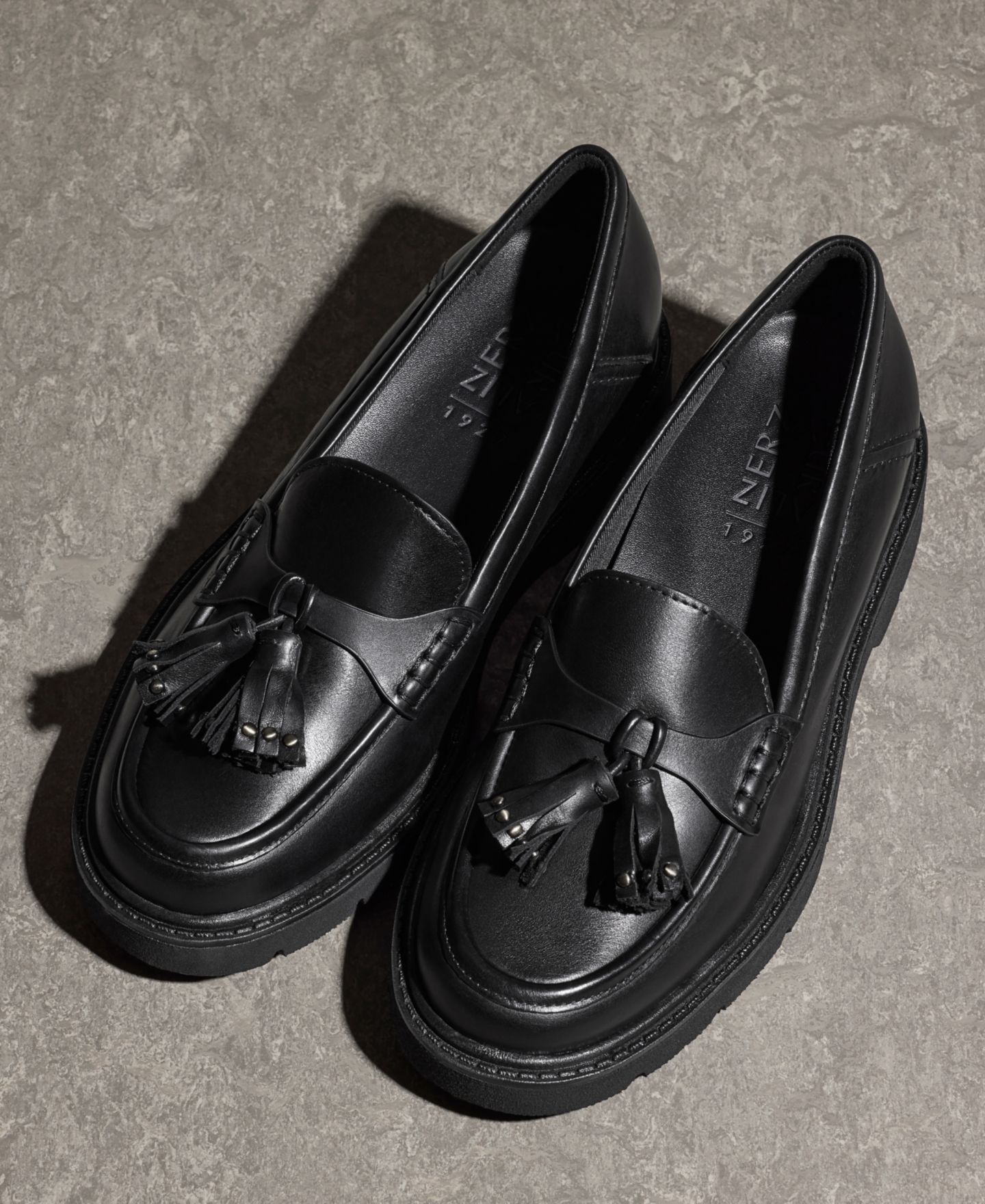 Женские туфли Naturalizer Taya Tassel Lug Sole, цвет: Чёрный кожаный — фото 6