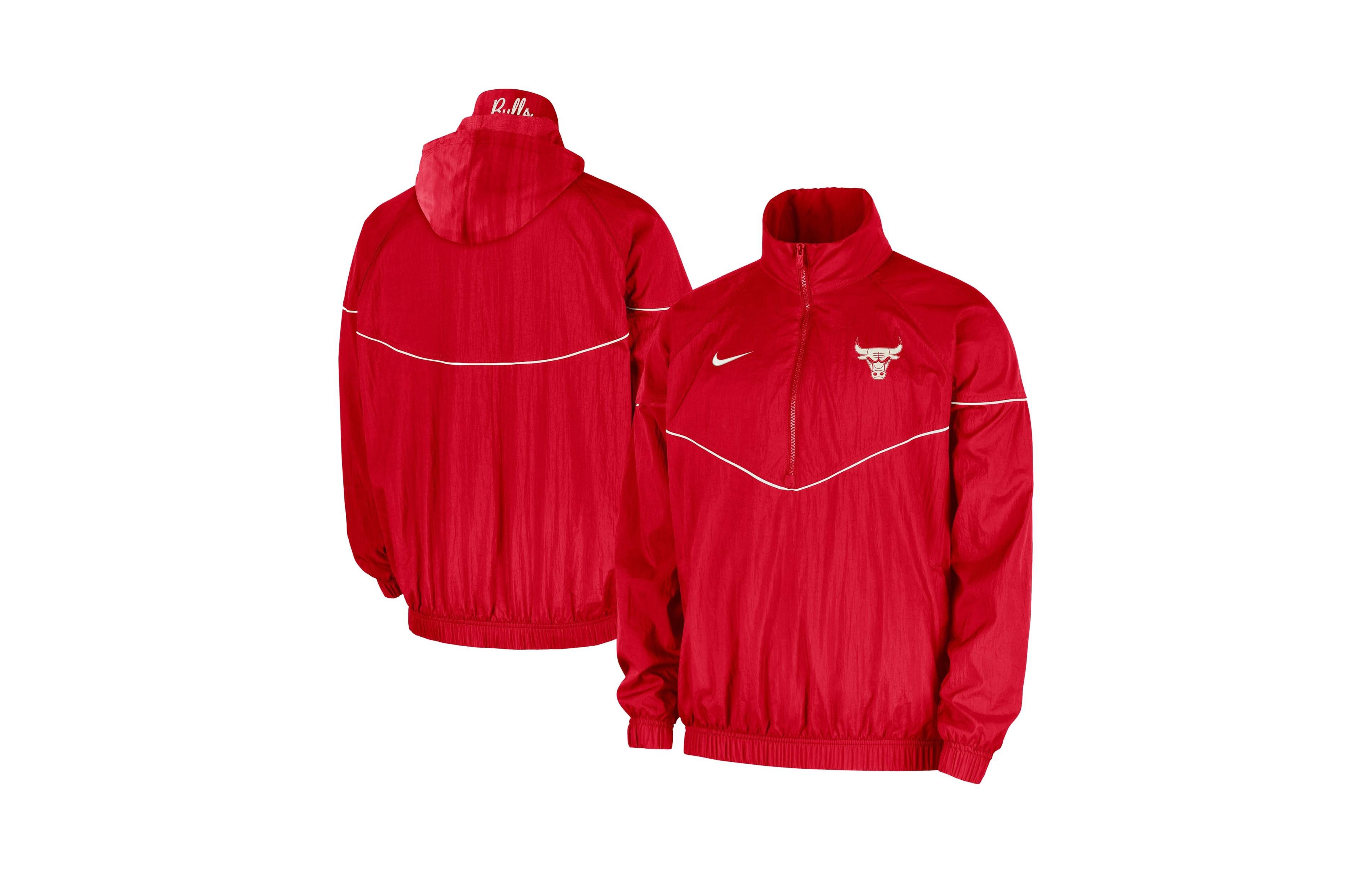 Nike Men's Red Chicago Bulls Courtside Windrunner Woven Half-Zip Hooded Jacket