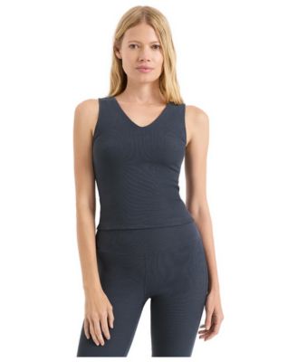 Women's On The Go-To Slim-Fit Built-In Shelf Bra V-Neck Tank