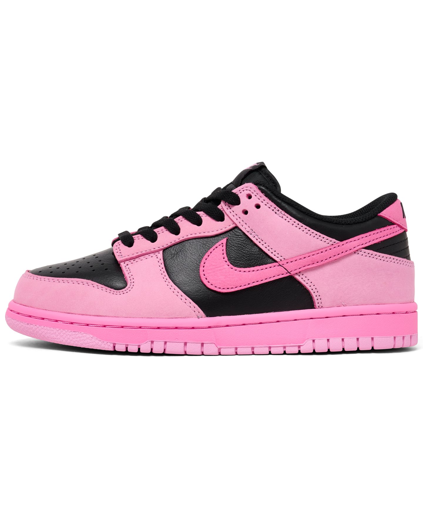 Кроссовки Nike Dunk Low SE Lifestyle Sneakers from Finish Line для мальчиков, цвет: Розовый / Чёрный — фото 3