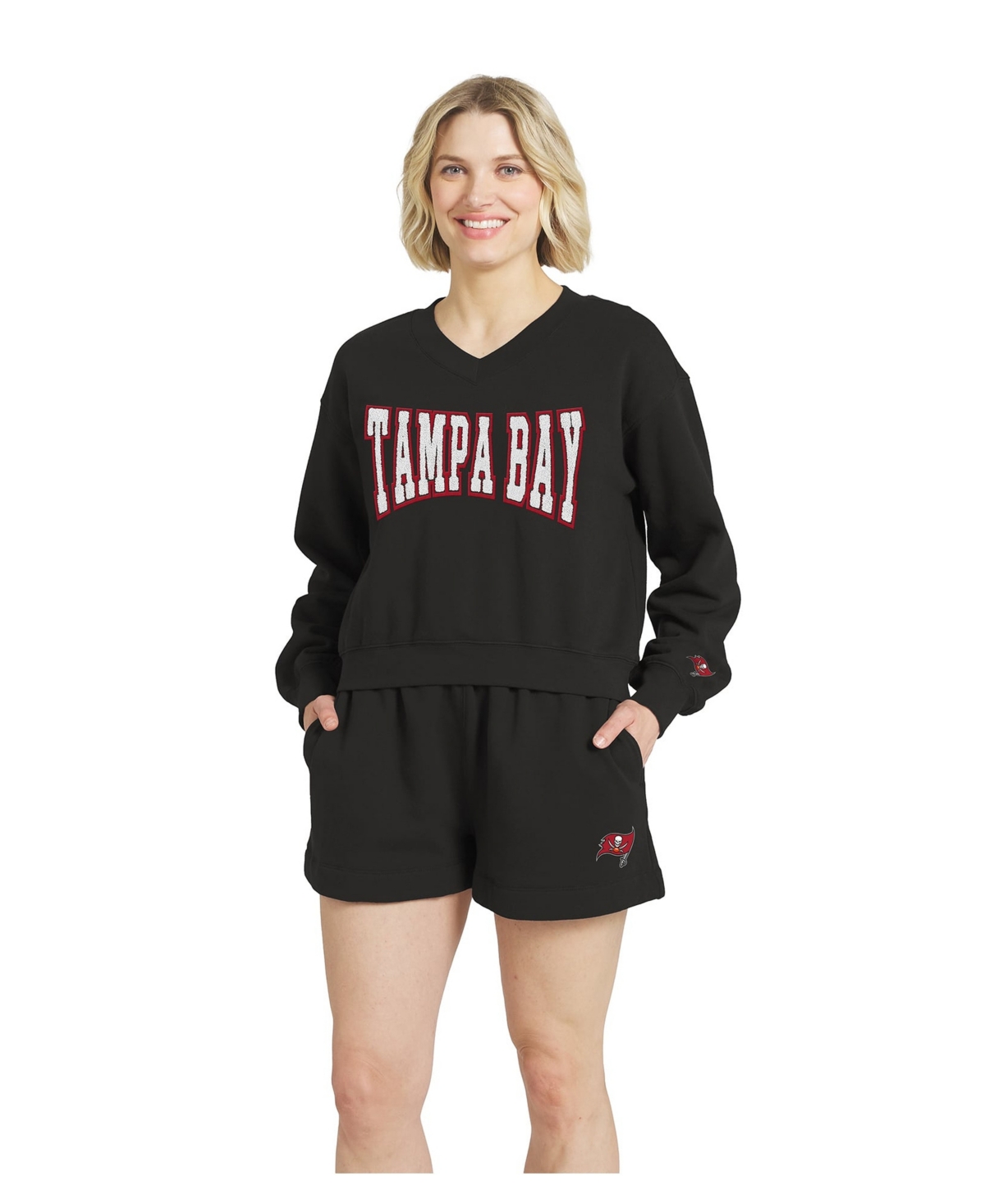 Wear by Erin Andrews Women's Pewter Tampa Bay Buccaneers Fleece V-Neck Lounge Set - Pewter
