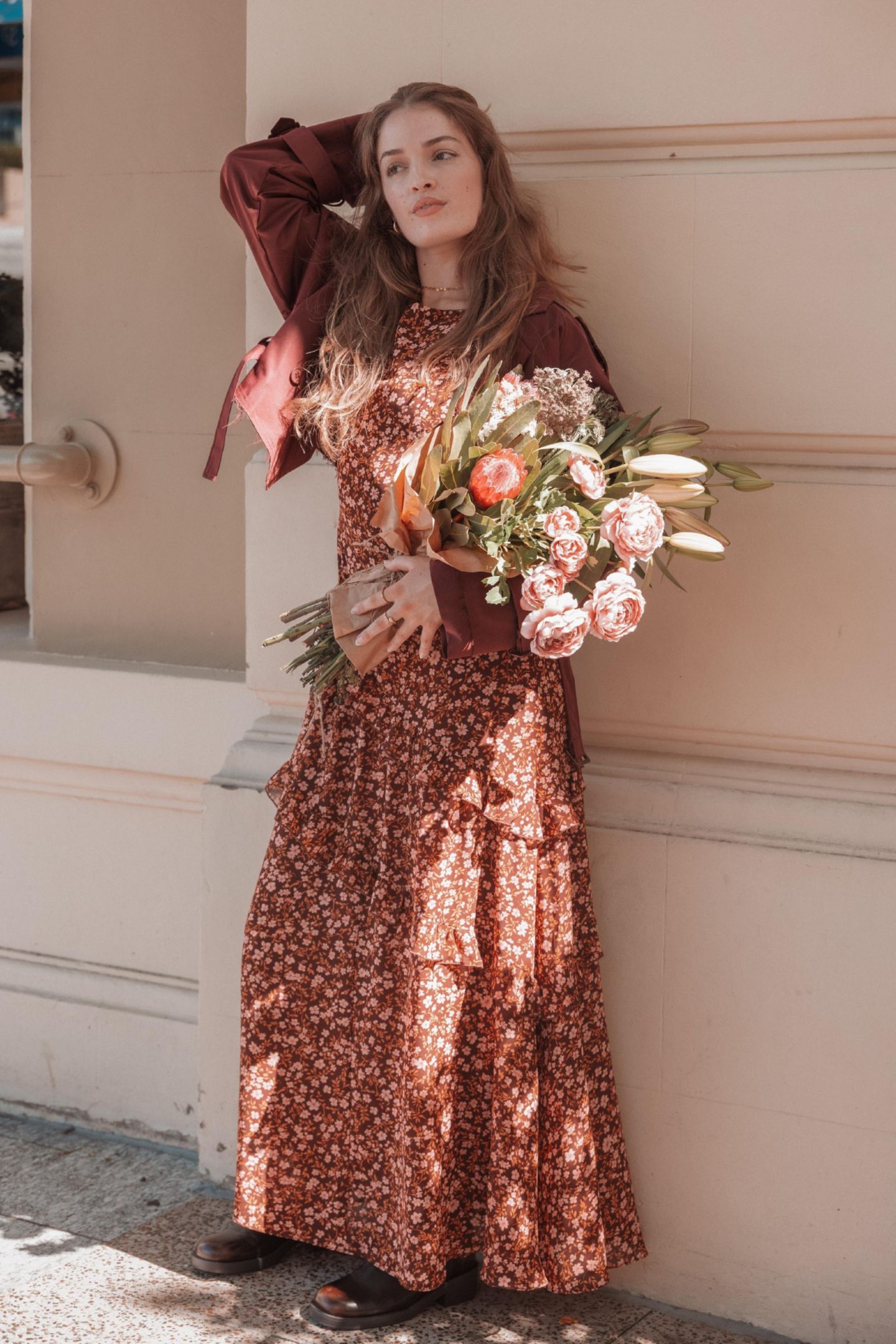 Женское платье Petal and Pup Lorrie Floral-Print Tiered Short-Sleeve Maxi, цвет: Коричневый с принтом — фото 5